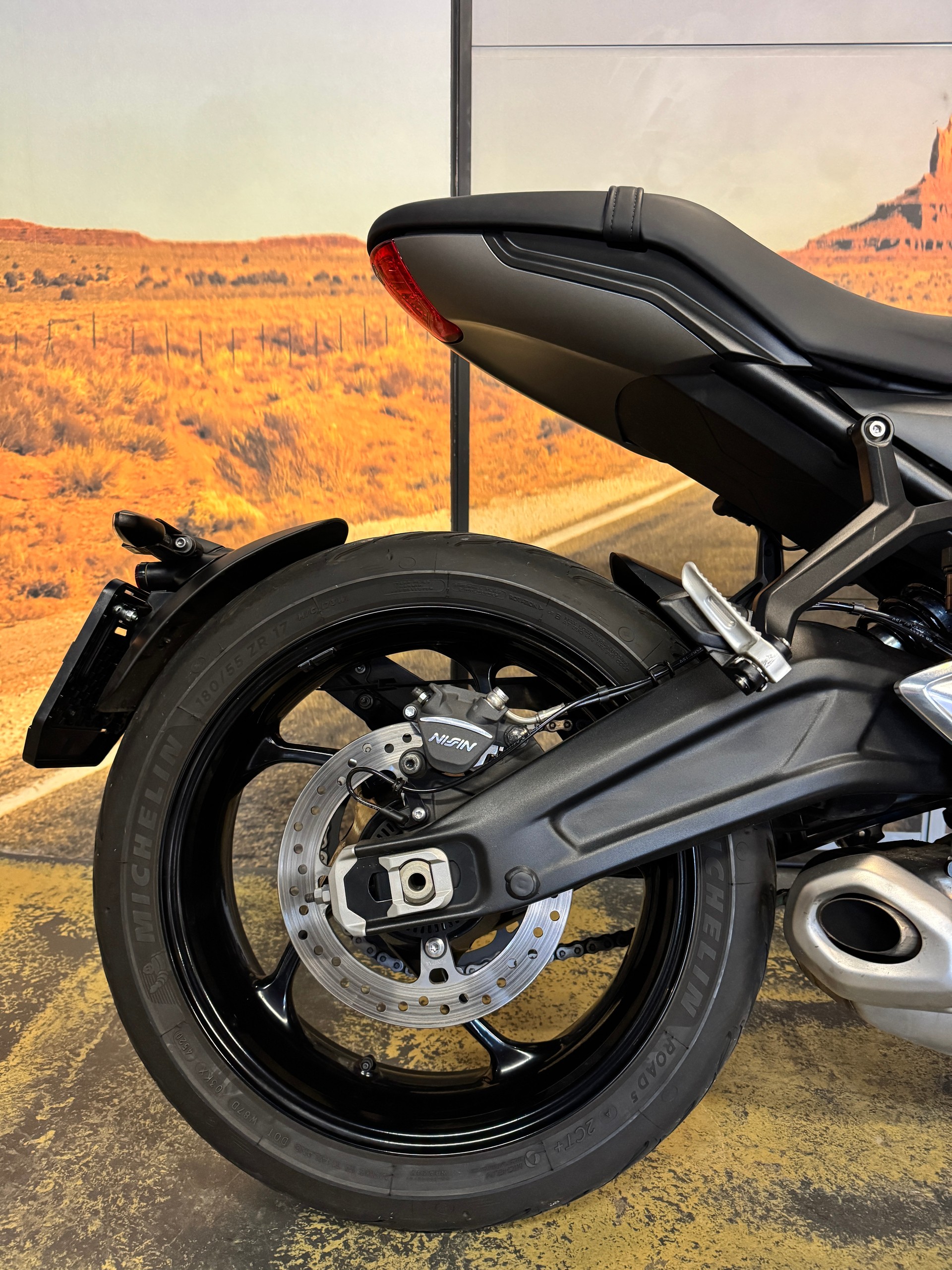 TRIUMPH Trident 660-image-7