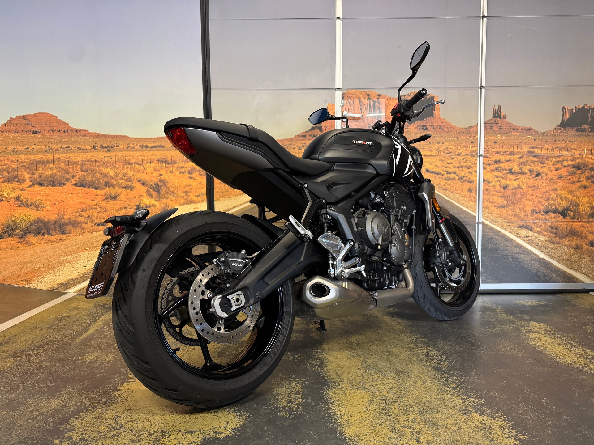 TRIUMPH Trident 660-image-4