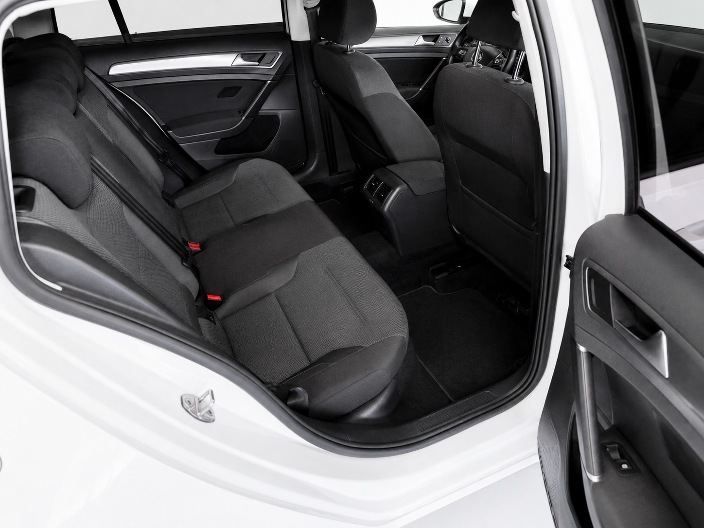 VW Golf Variant 1.5 TSI EVO Digital DSG (CH)-image-17