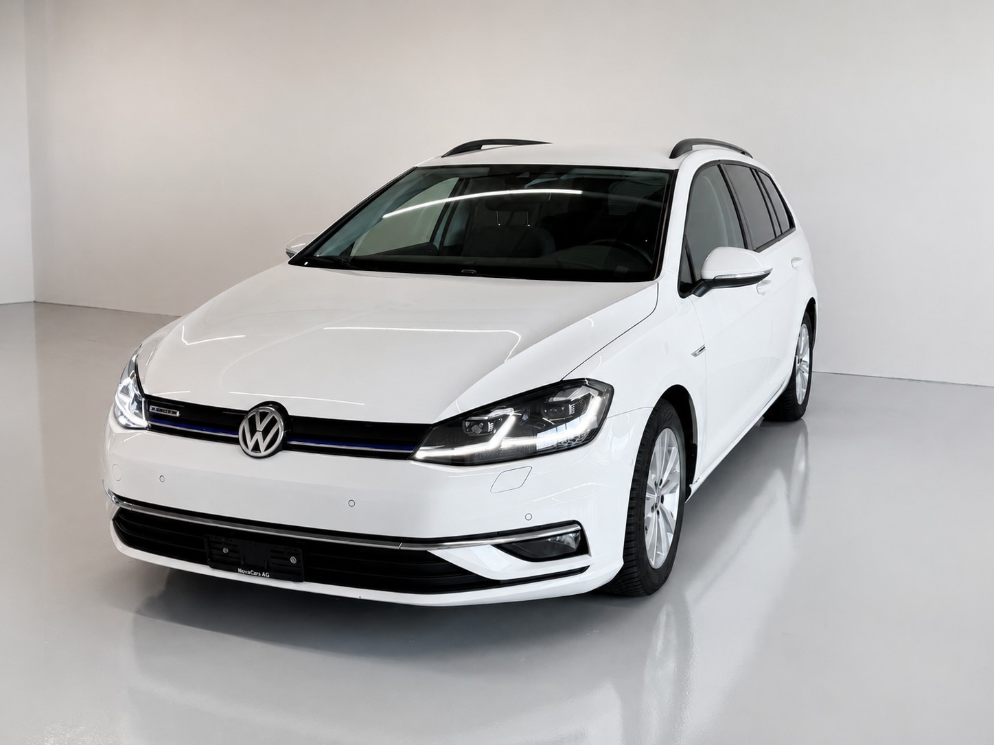 VW Golf Variant 1.5 TSI EVO Digital DSG (CH)-showroom-element-1