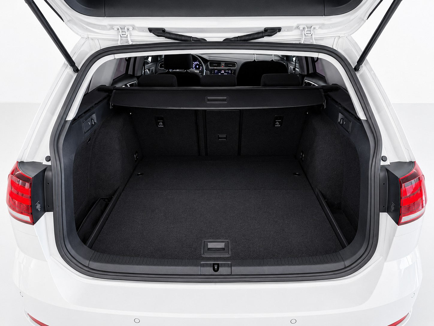 VW Golf Variant 1.5 TSI EVO Digital DSG (CH)-image-16