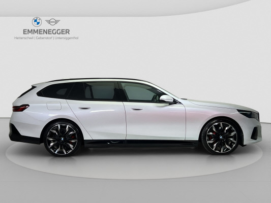 BMW 550e xDr M Sport Pro Tour-image-5
