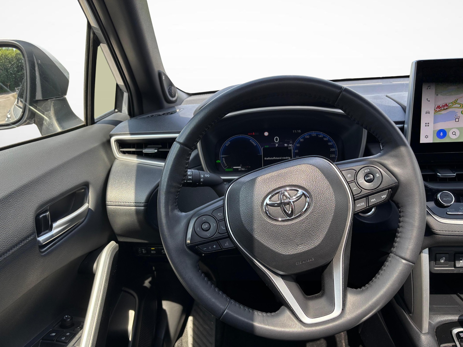 TOYOTA Corolla Cross 2.0 HSD Comfort AWD-i-image-4