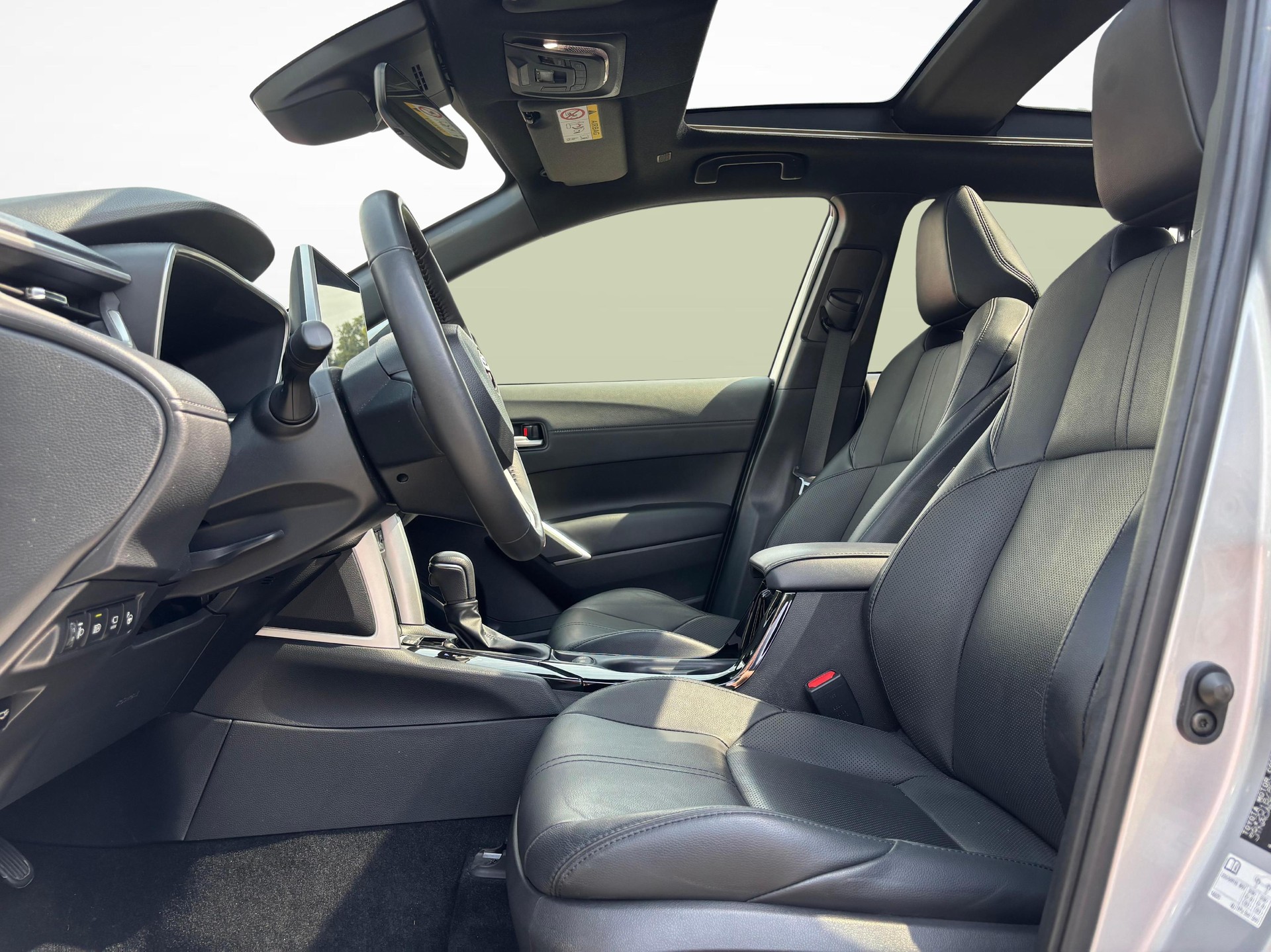 TOYOTA Corolla Cross 2.0 HSD Comfort AWD-i-showroom-element-1