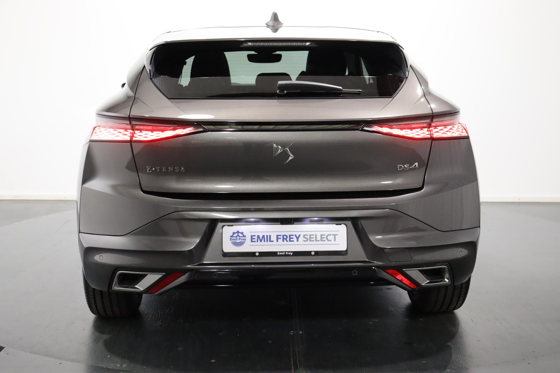 DS AUTOMOBILES 4 1.6 E-Tense Rivoli-showroom-element-3