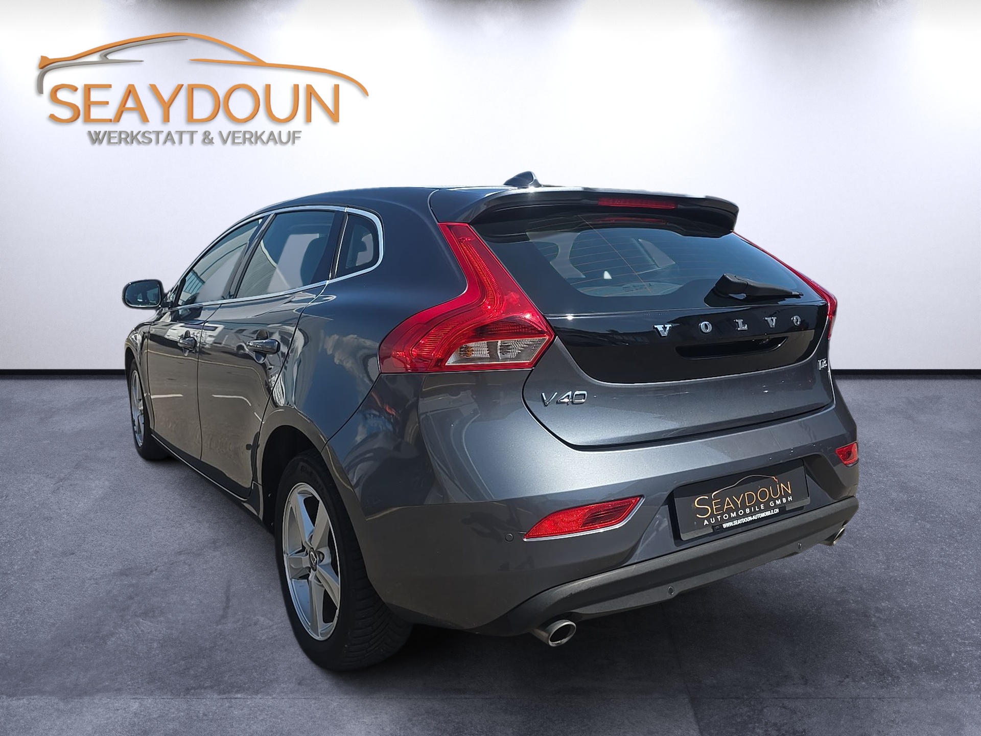 VOLVO V40 D3 Geartronic-showroom-element-3