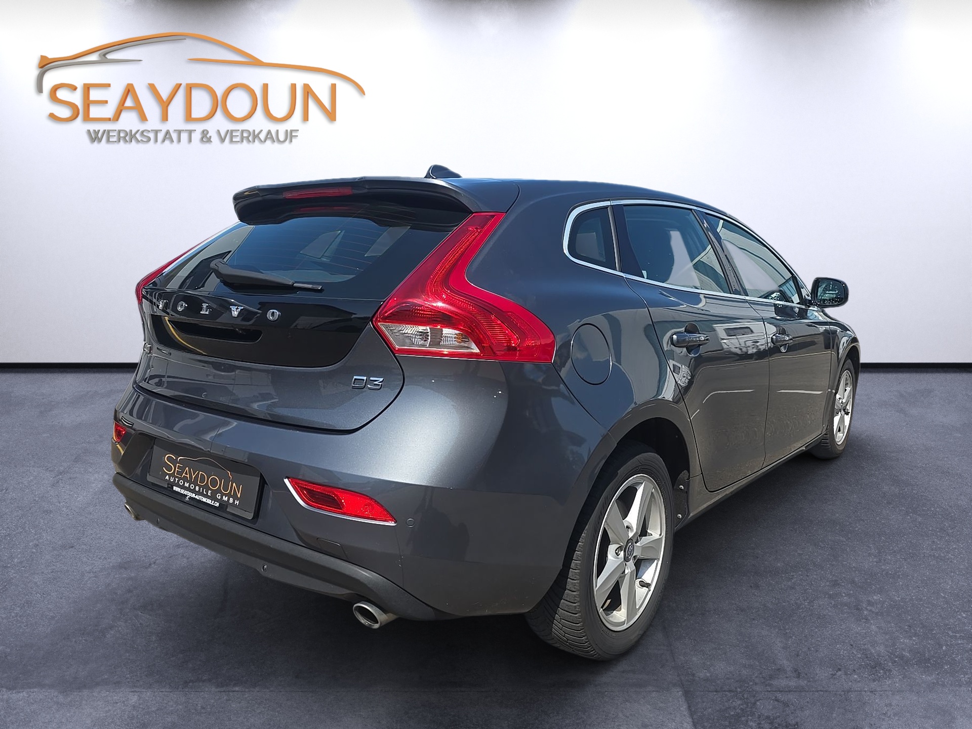 VOLVO V40 D3 Geartronic-showroom-element-2