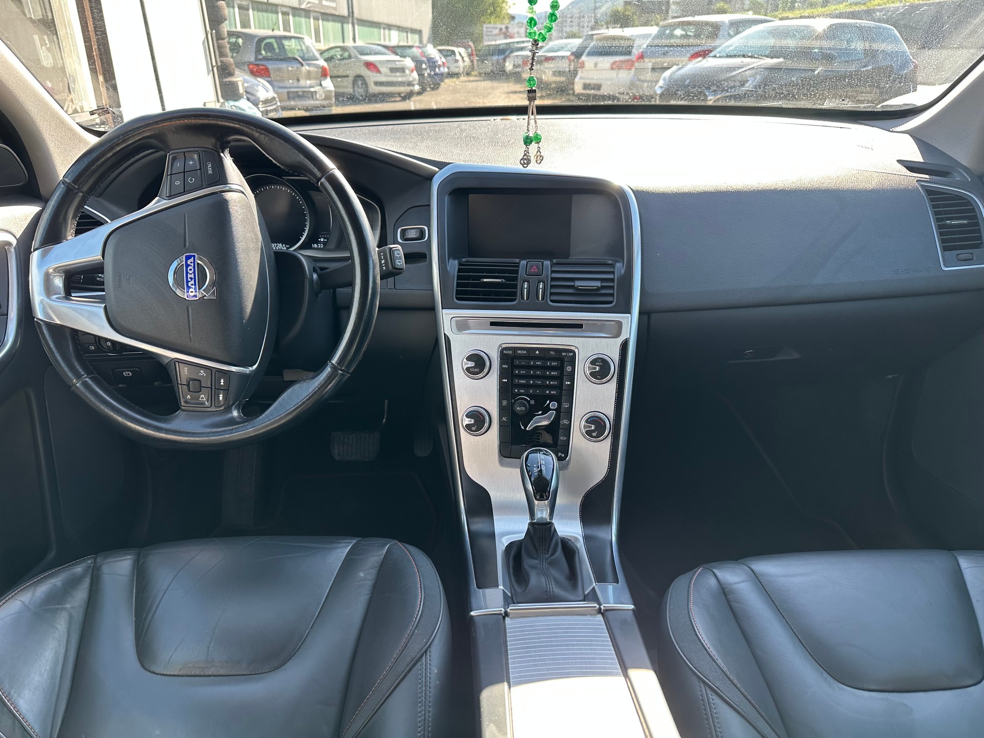 VOLVO XC60 D4 OceanRace Geartronic-image-5