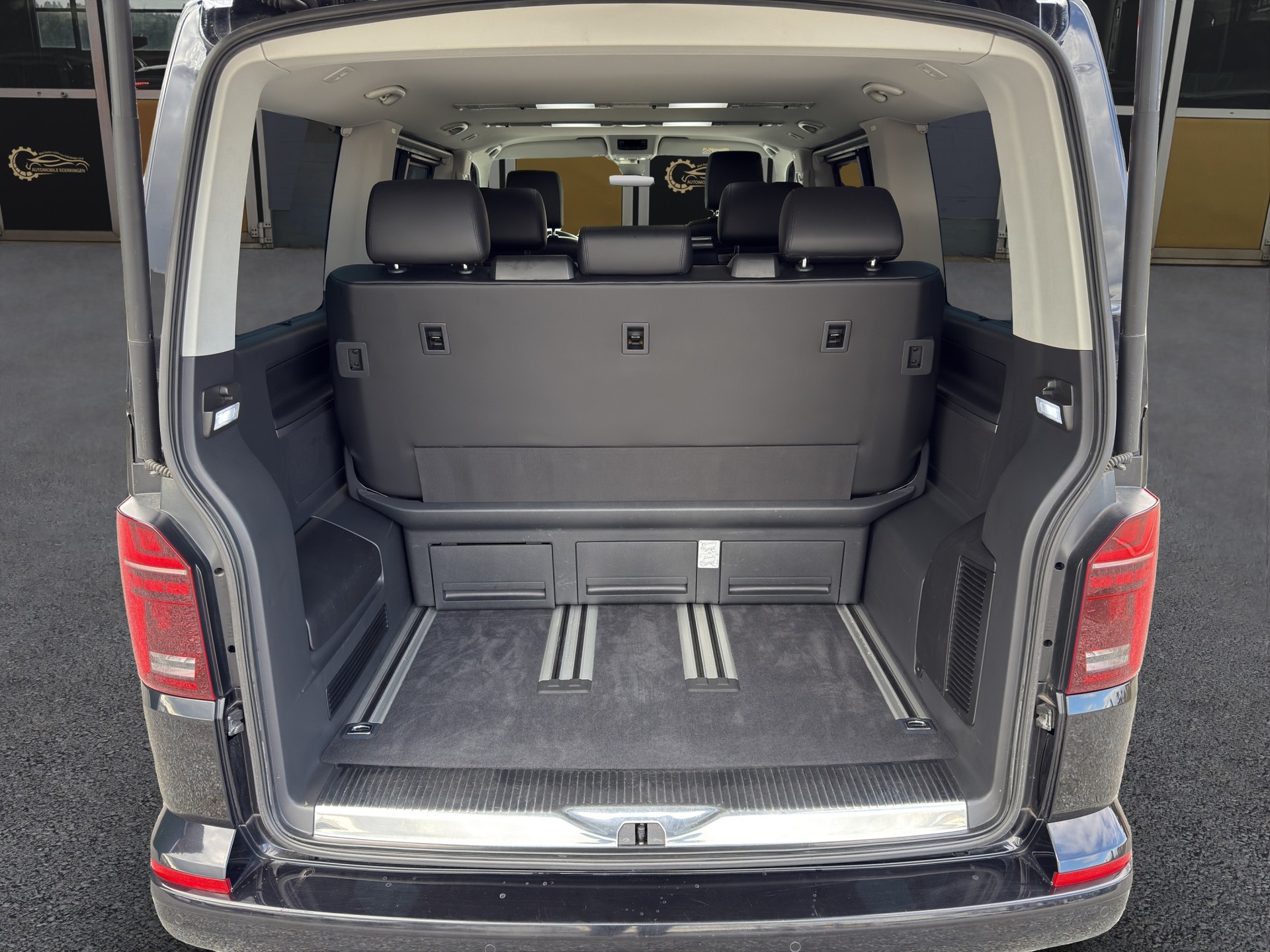 VW T6.1 Multivan 2.0 TDI 199 Highline DSG 4m-image-14