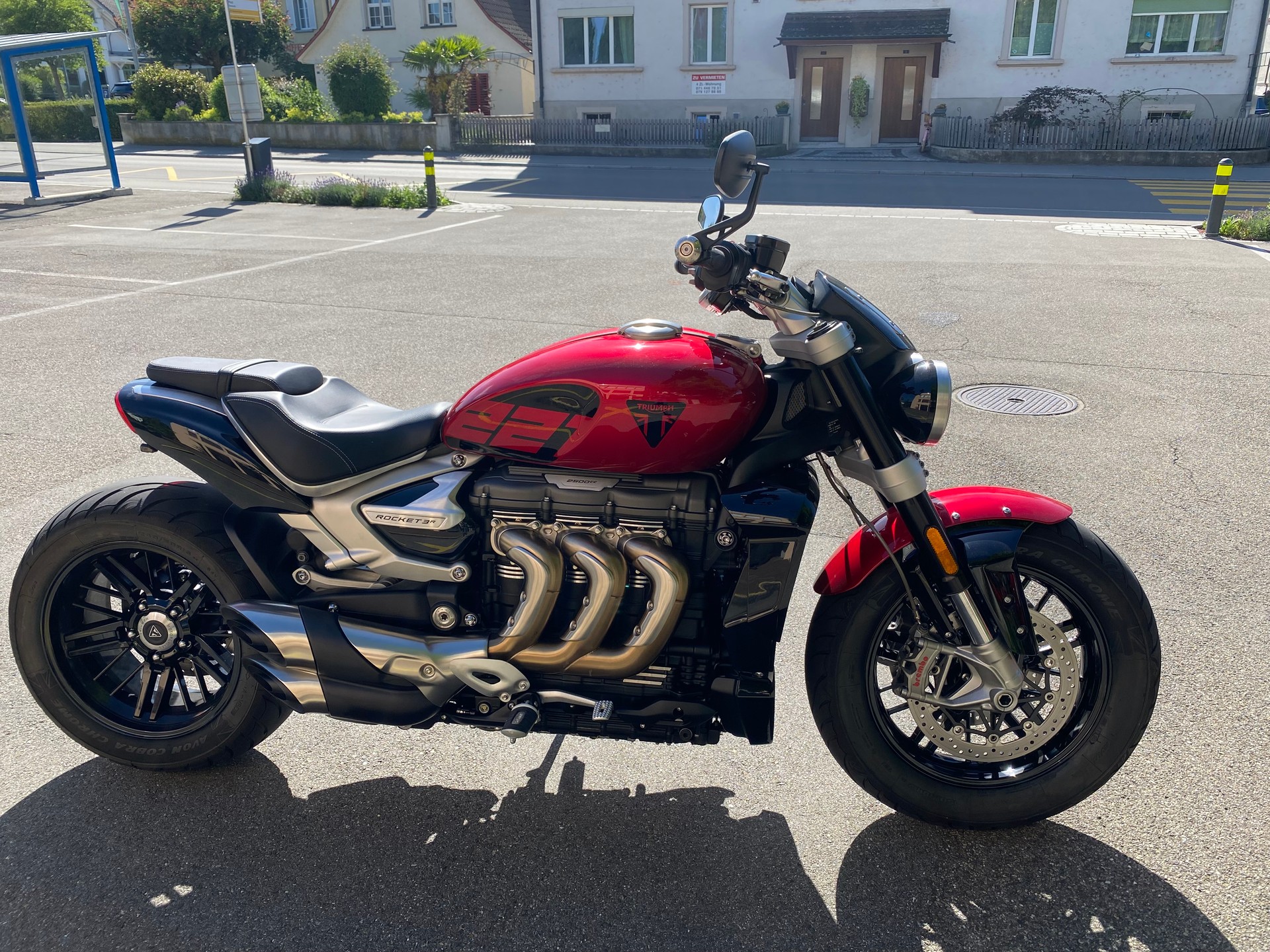 TRIUMPH Rocket 3 R Special Edition-image-4