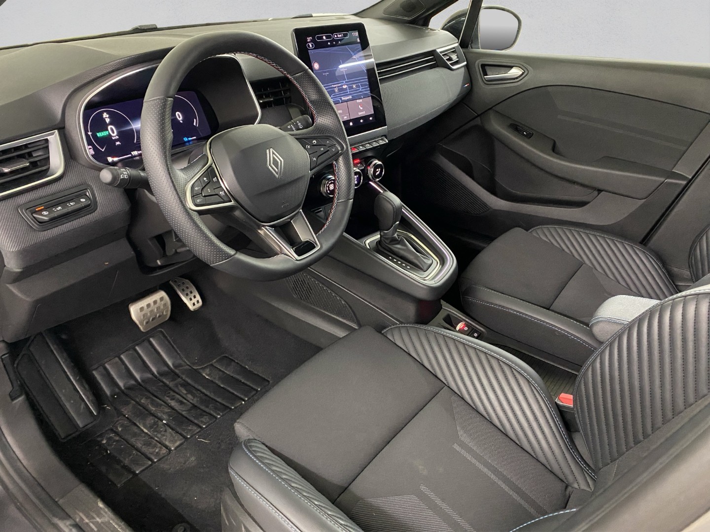 RENAULT Clio 1.6 E-Tech Esprit Alpine-image-9