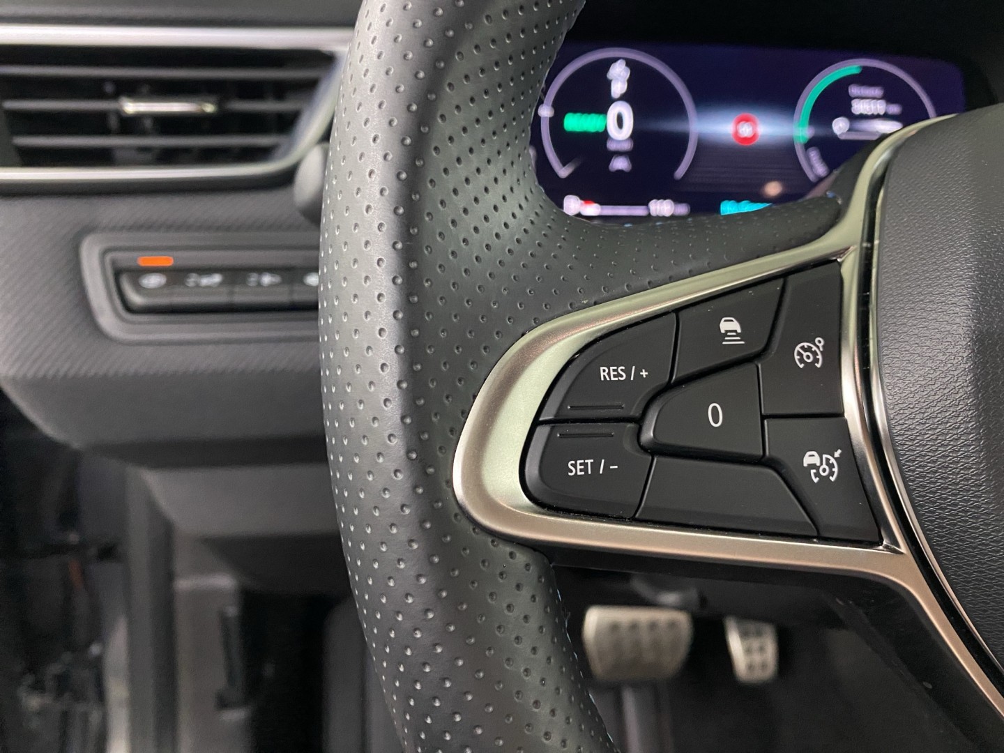 RENAULT Clio 1.6 E-Tech Esprit Alpine-image-17