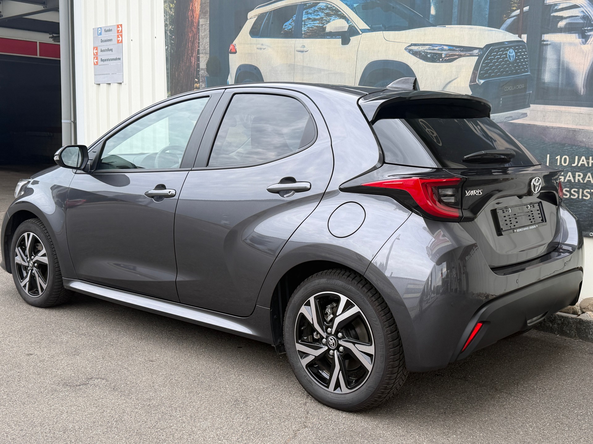 TOYOTA Yaris 1.5 Trend e-CVT-image-7