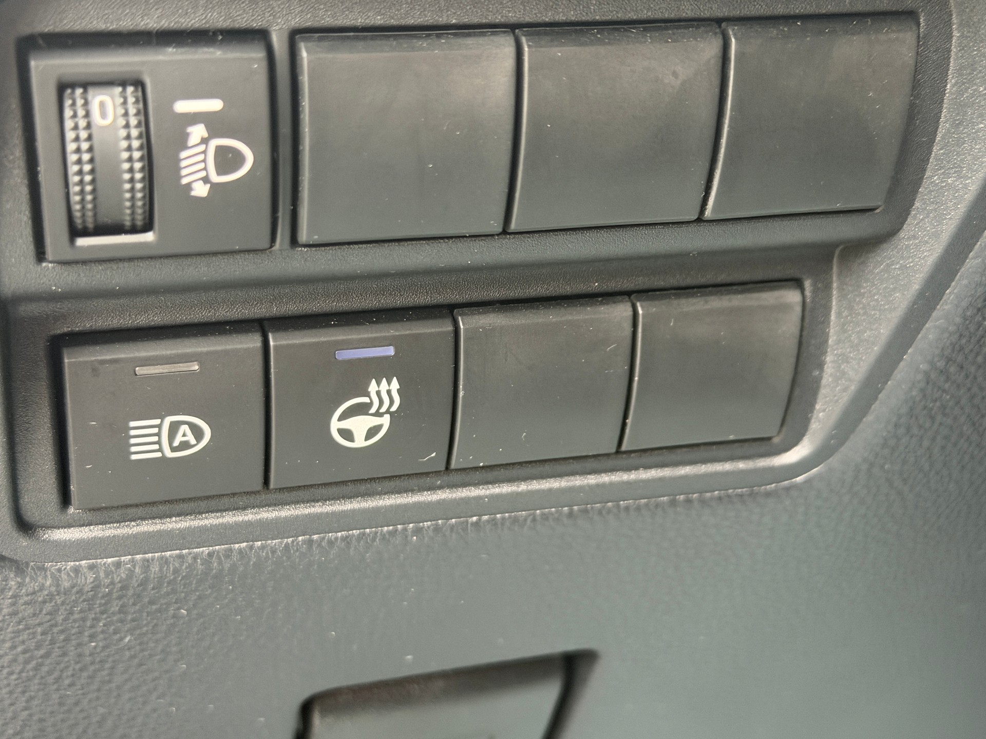 TOYOTA Yaris 1.5 Trend e-CVT-image-10