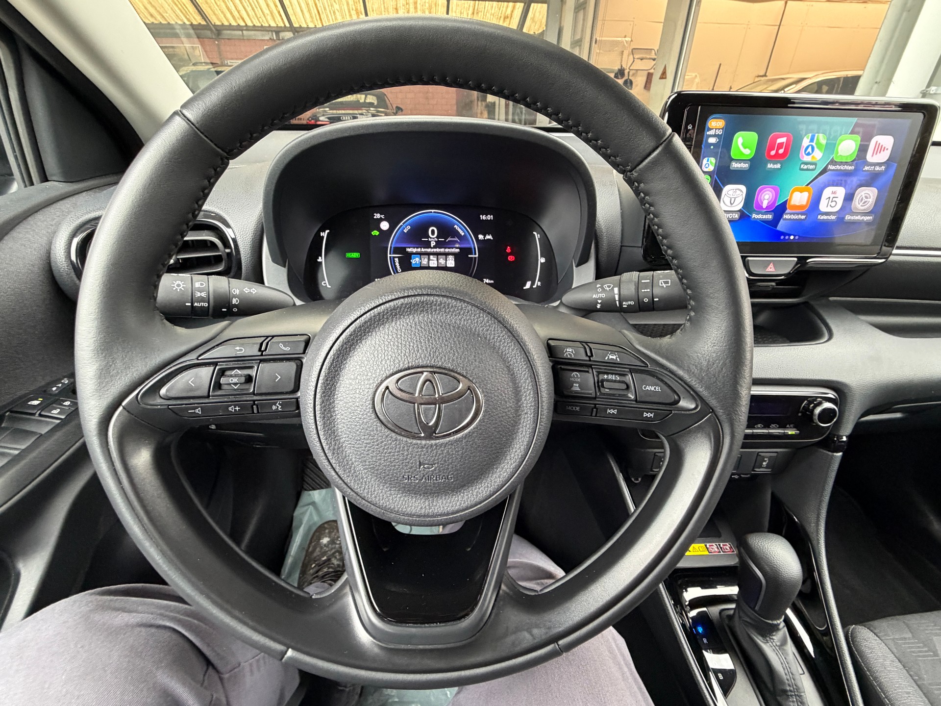 TOYOTA Yaris 1.5 Trend e-CVT-image-13