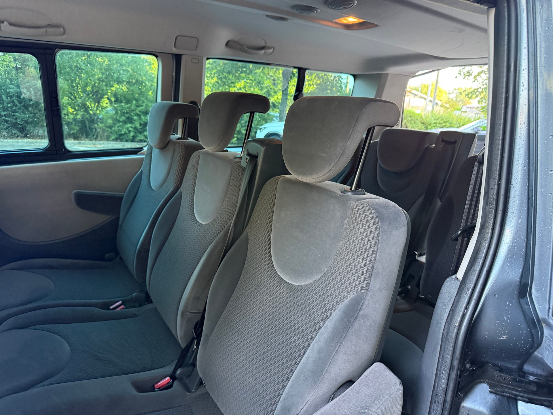 PEUGEOT Expert Tepee 2.0 HDi Confort L2-image-12