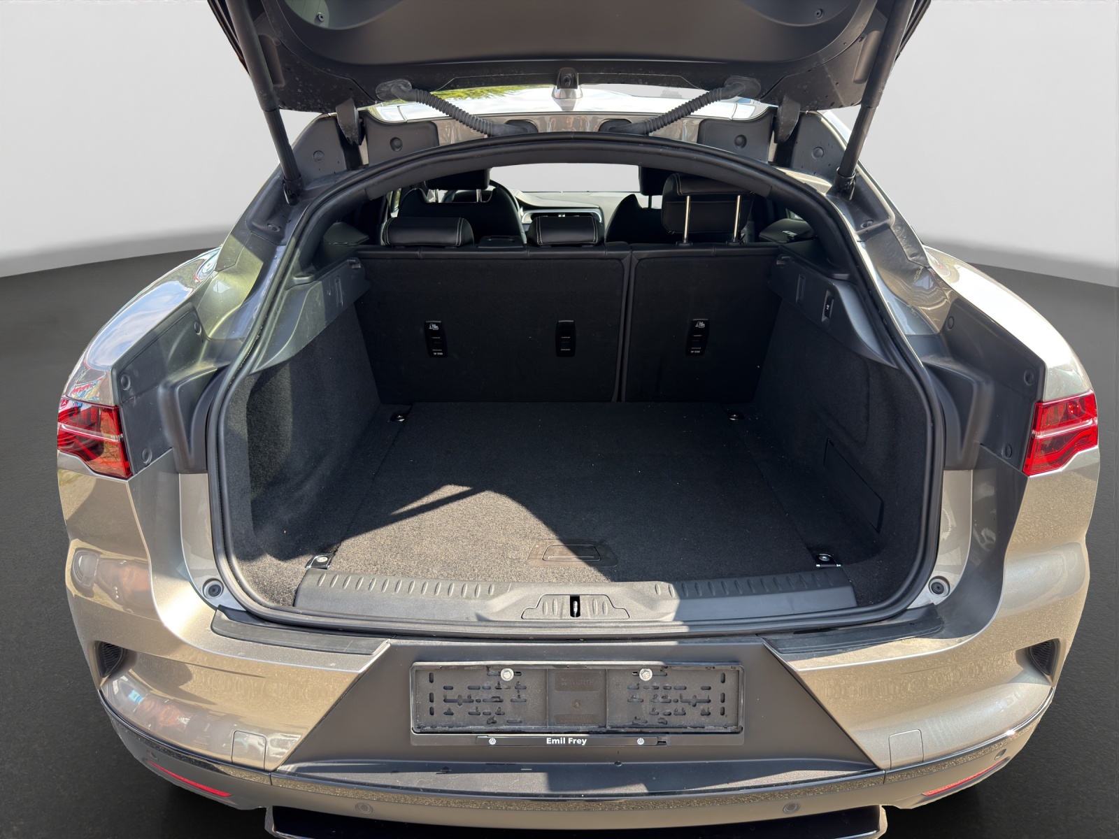 JAGUAR I-Pace EV400 SE AWD-image-14