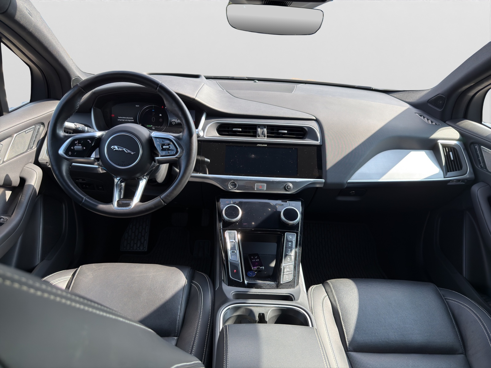 JAGUAR I-Pace EV400 SE AWD-image-11