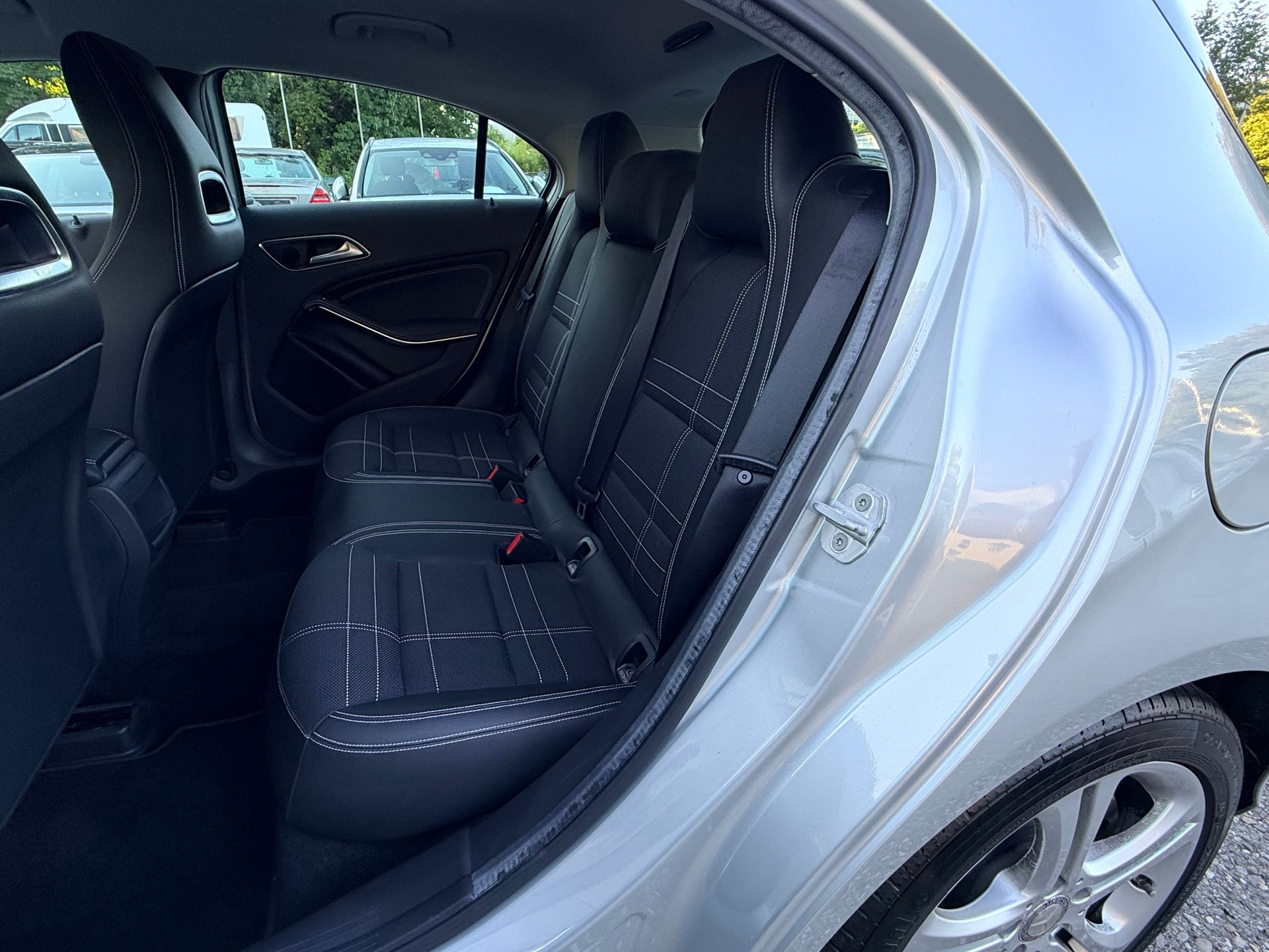 MERCEDES-BENZ A 250 Style 7G-DCT-image-14
