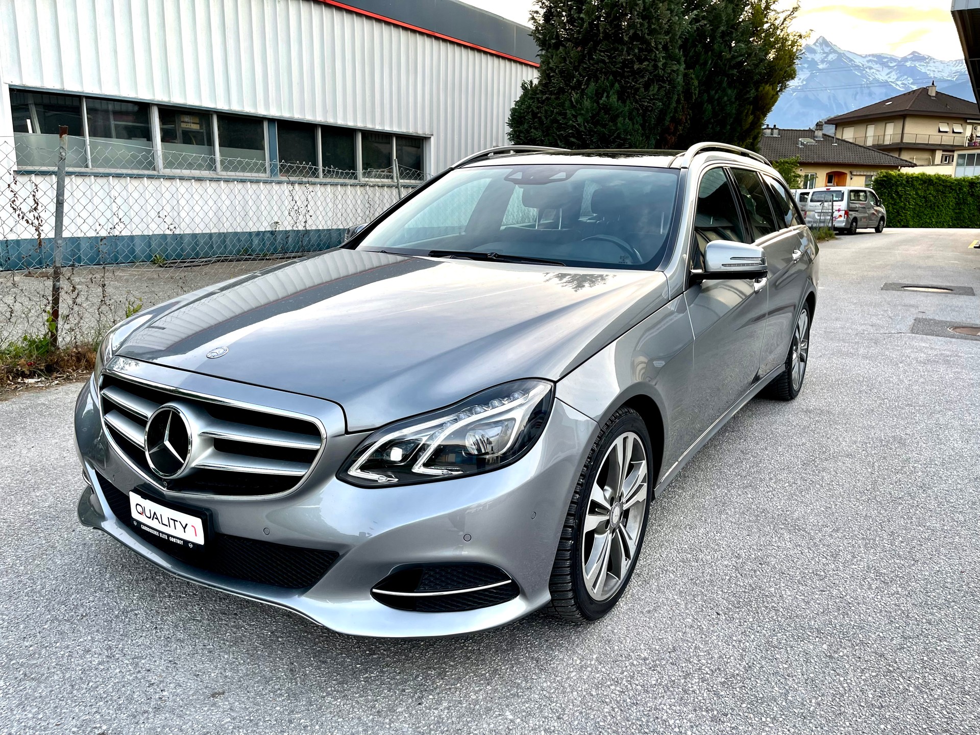 MERCEDES-BENZ E 350 BlueTEC Avantgarde 4Matic 7G-Tronic-image-16