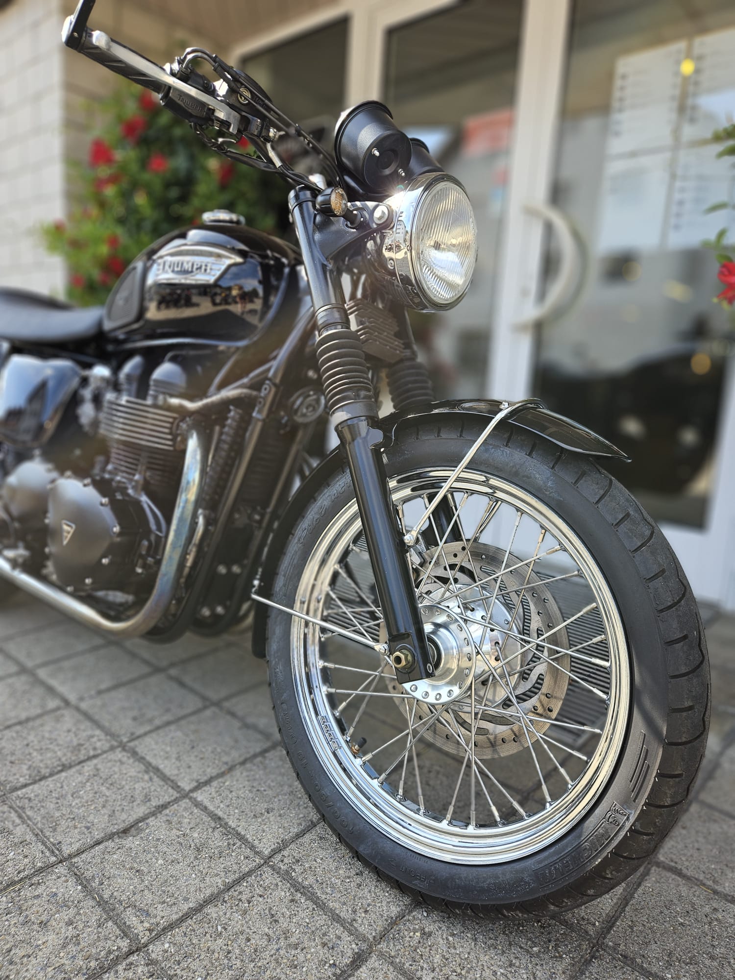 TRIUMPH Bonneville 800-image-9