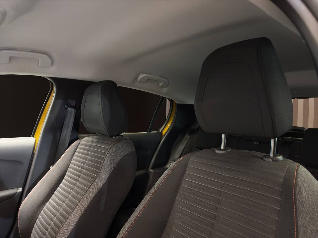 PEUGEOT 208 1.2 PureTech Active-image-15