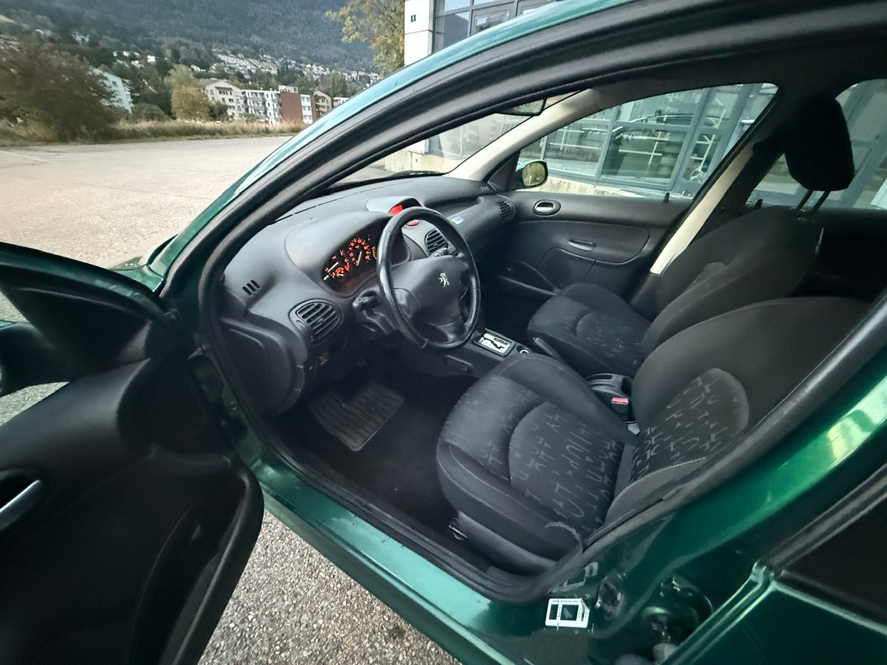 PEUGEOT 206 SW 1.6 16V XS-image-12