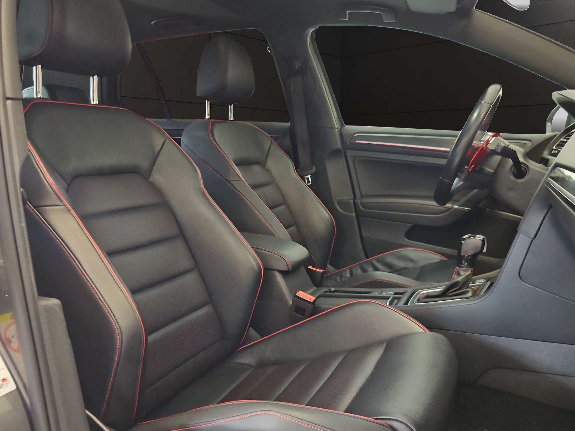 VW Golf 2.0 TSI GTI Performance DSG-image-18