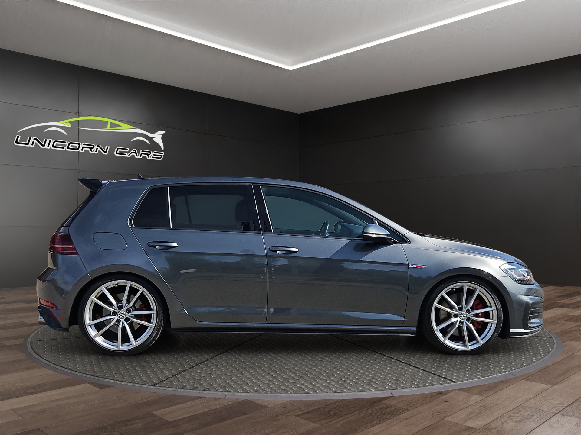 VW Golf 2.0 TSI GTI Performance DSG-showroom-element-1