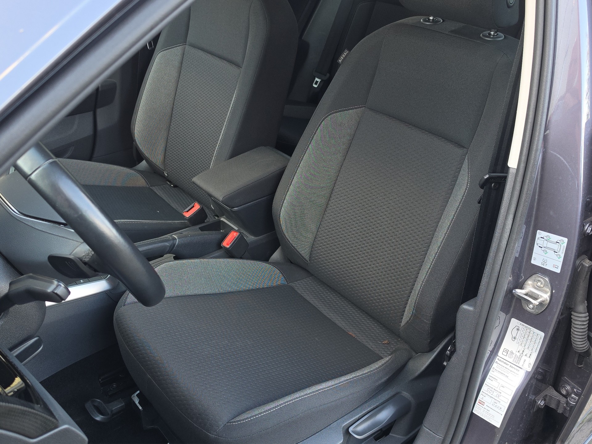 VW Taigo 1.5 TSI 75 Edition DSG-image-13