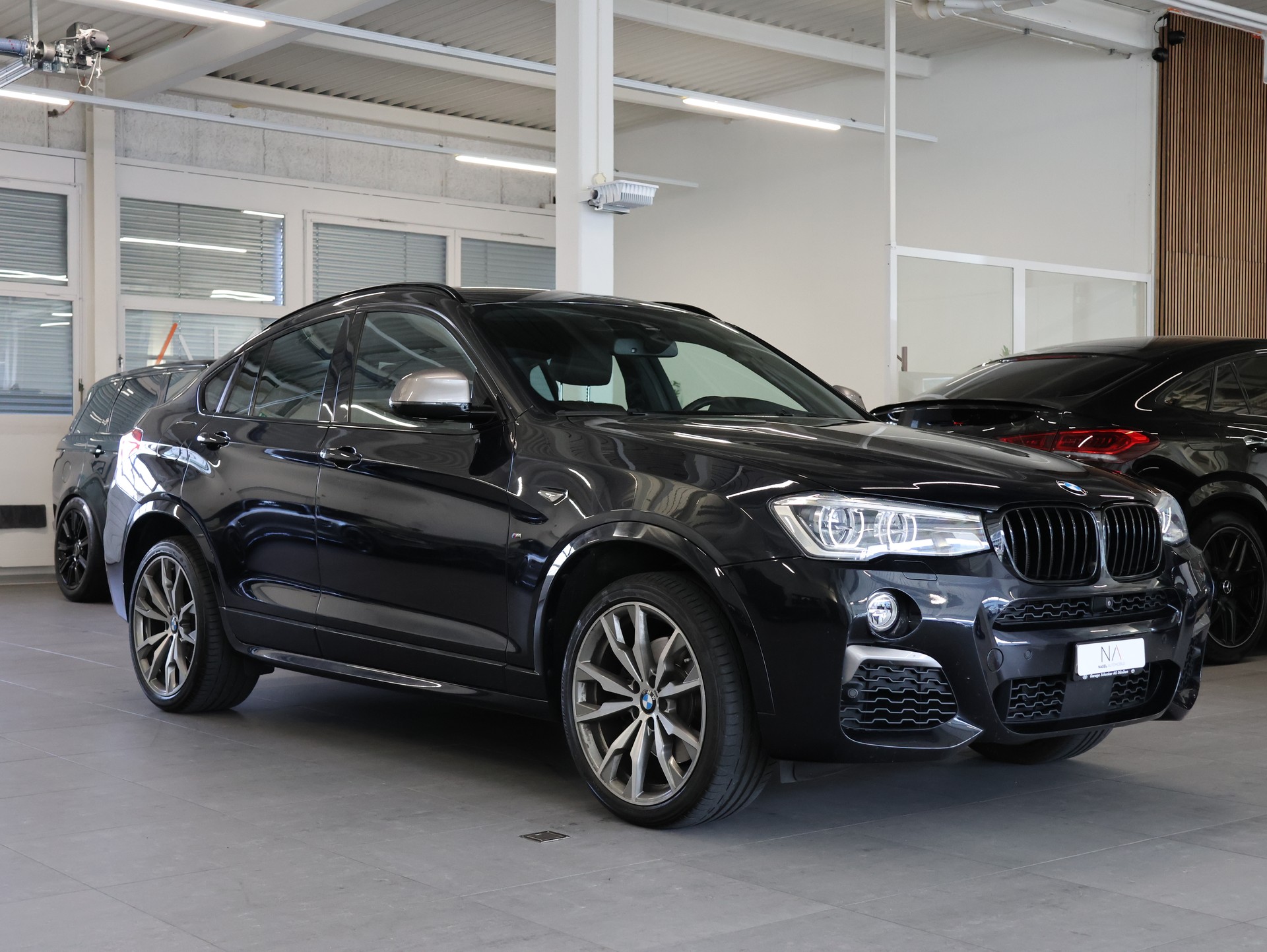 BMW X4 M 40i Steptronic-showroom-element-1