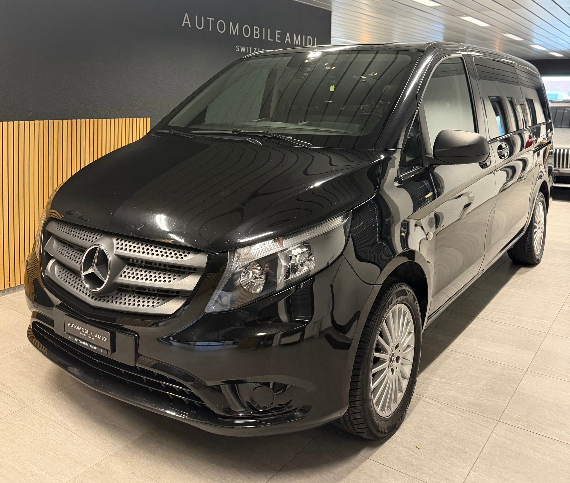 MERCEDES-BENZ Vito 116 CDI Lang Select Tourer 4Matic 9G-Tronic