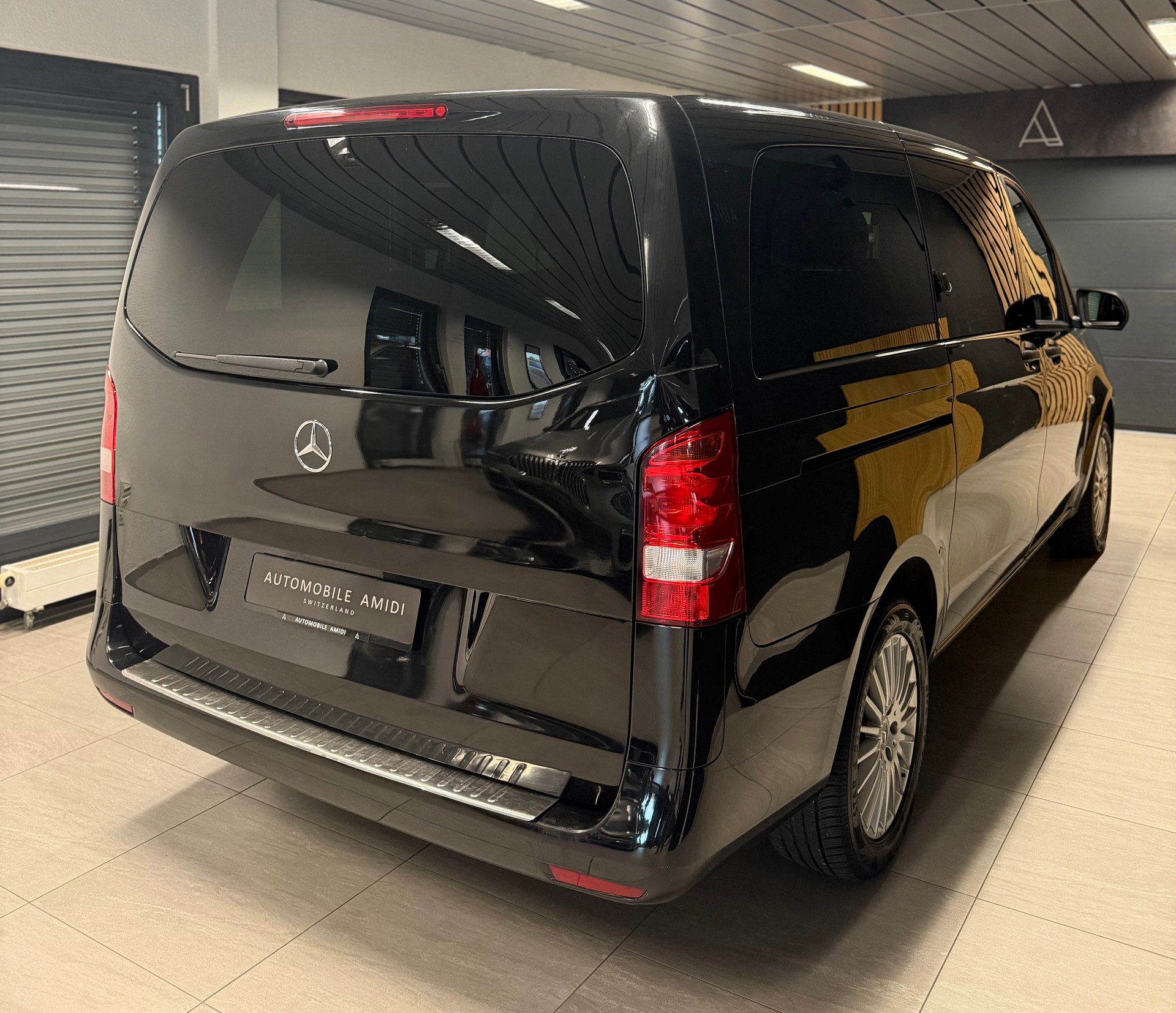 MERCEDES-BENZ Vito 116 CDI Lang Select Tourer 4Matic 9G-Tronic-image-4