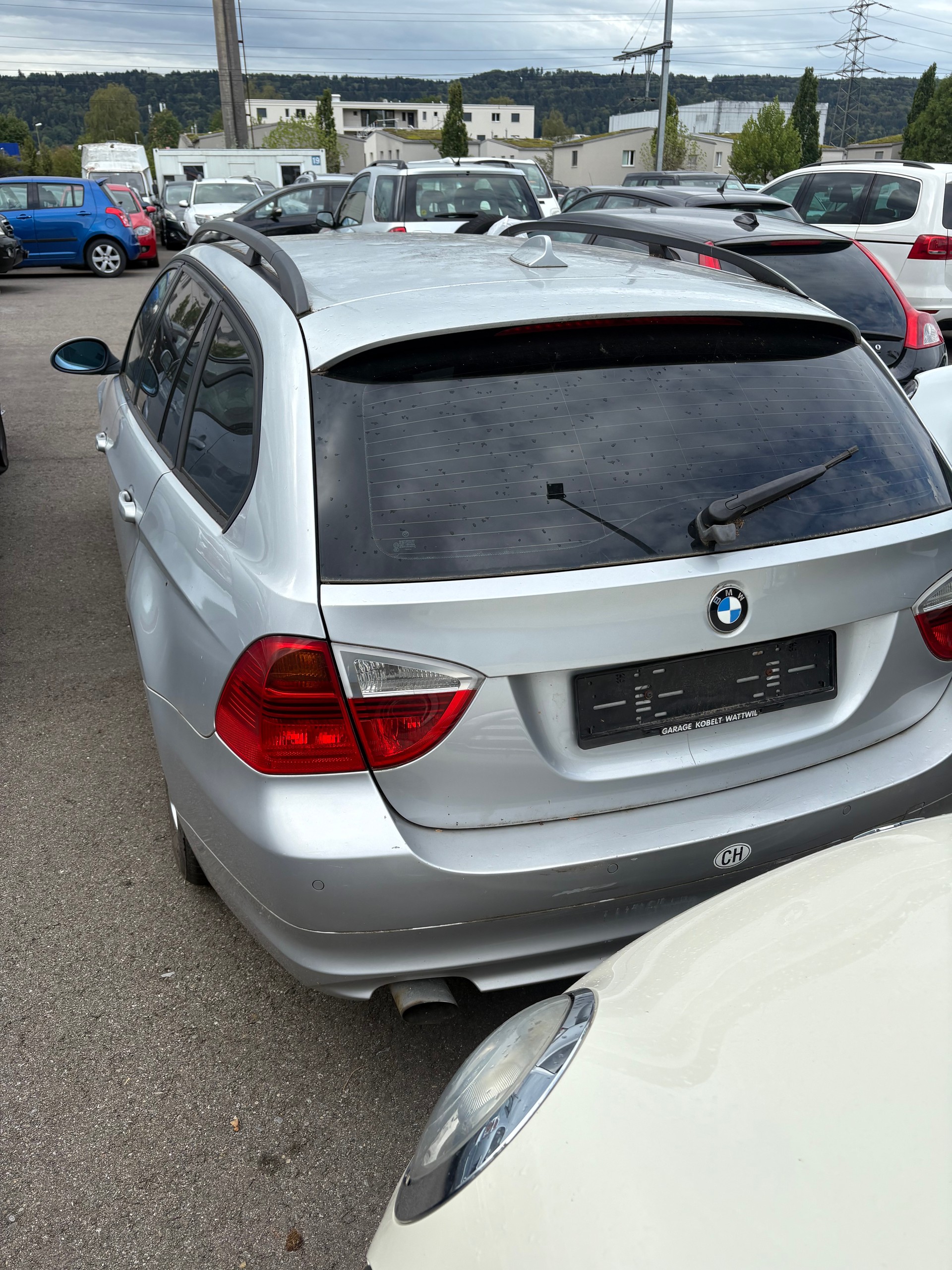 BMW 320d Touring-image-3