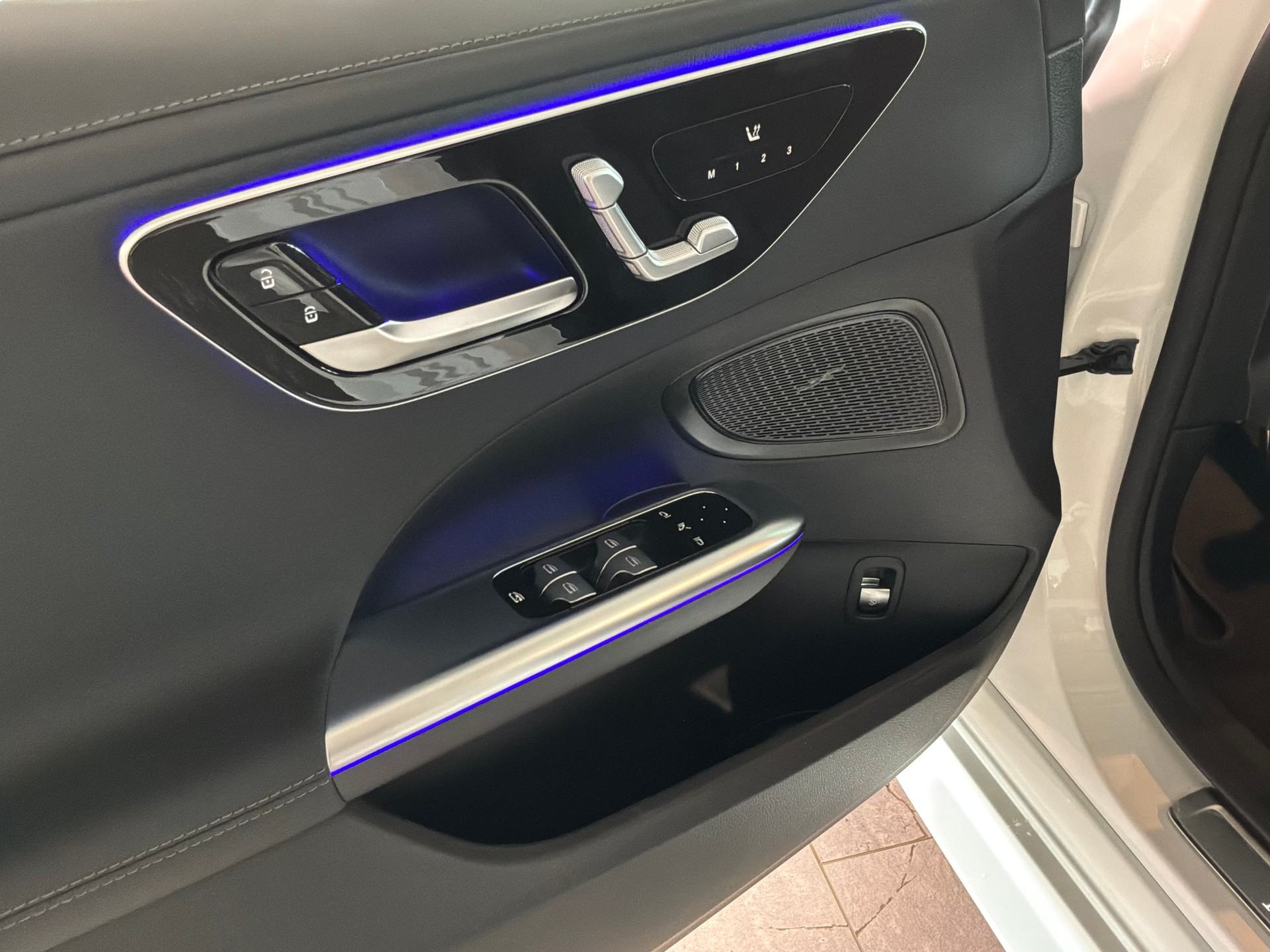 MERCEDES-BENZ C 220 d 4 Matic Swiss Star-image-13