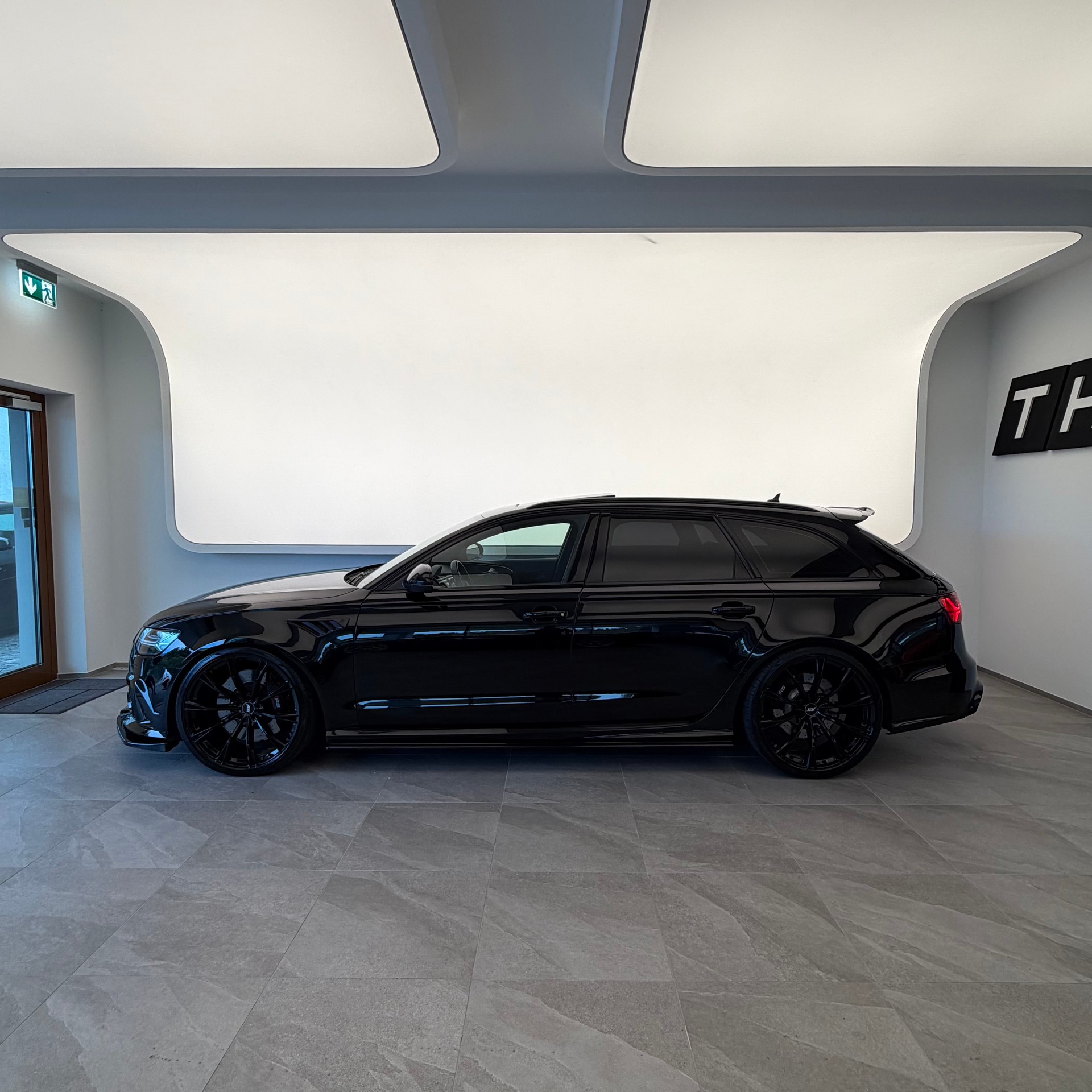 AUDI RS6 Avant 4.0 TFSI V8 ABT 750 performance quattro-showroom-element-1