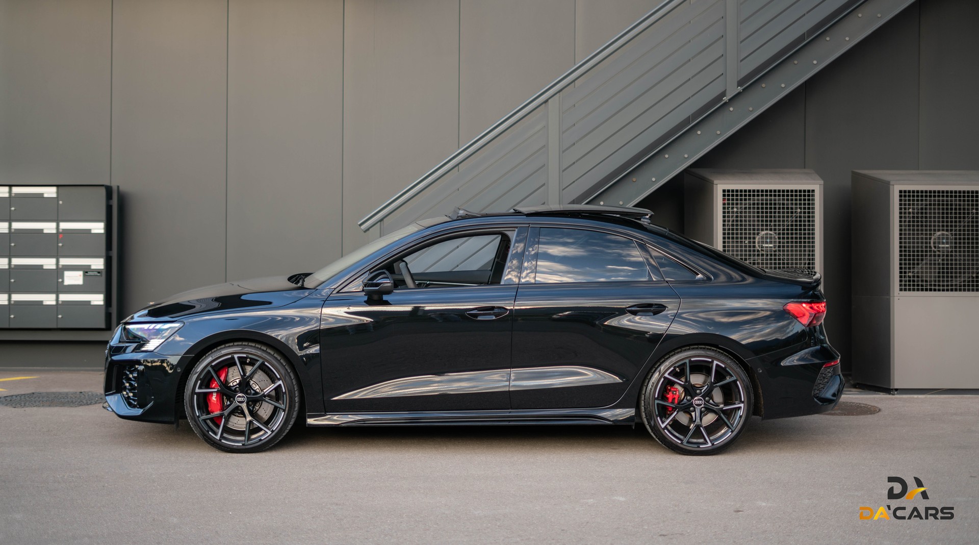 AUDI RS3 Limousine 2.5 TSI quattro S-tronic FULL-showroom-element-2