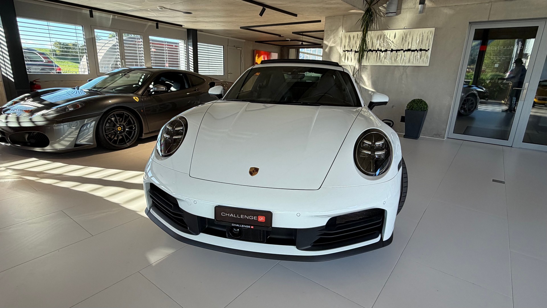 PORSCHE Carrera PDK white edition-image-4