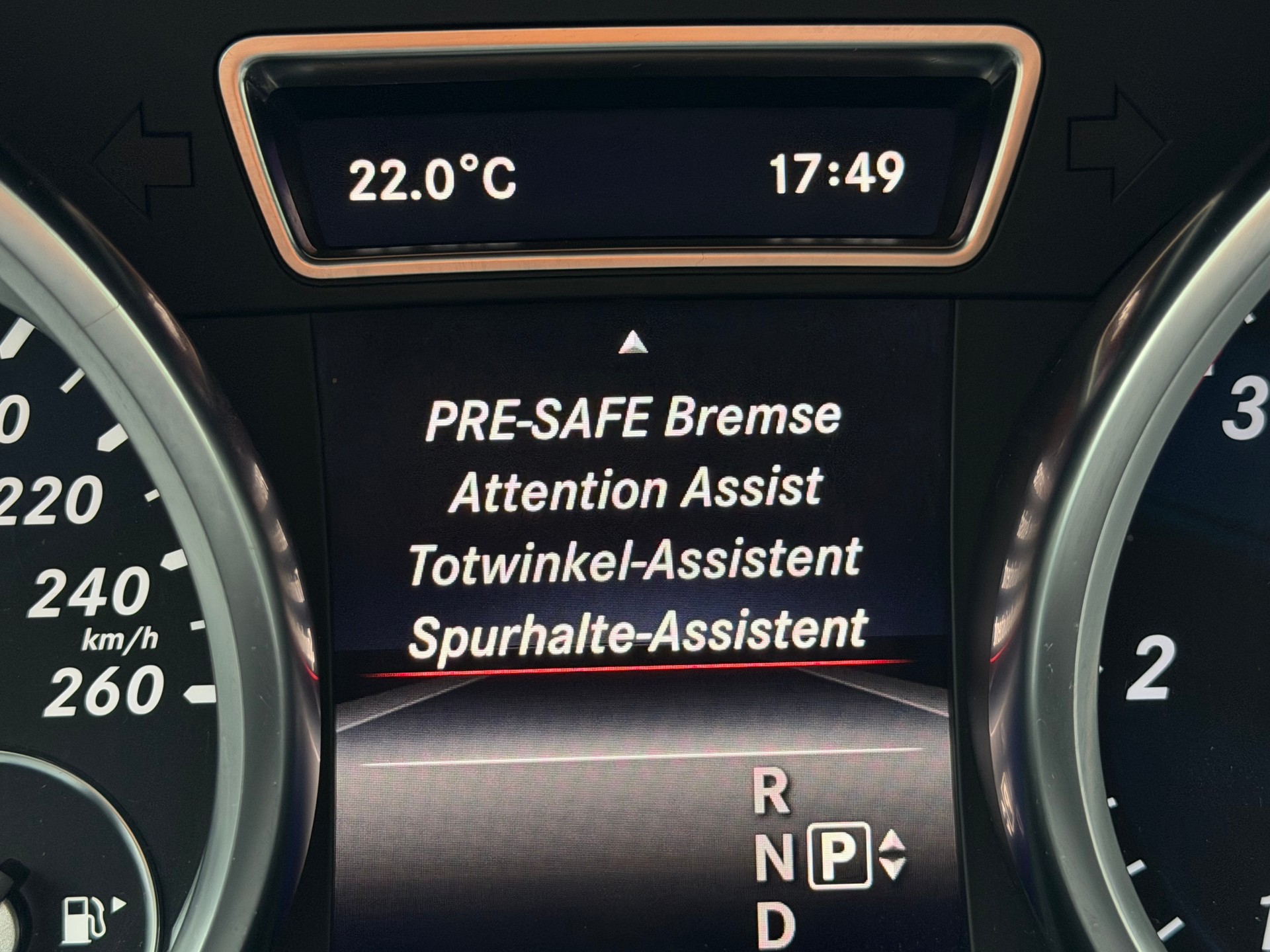 MERCEDES-BENZ ML 350 BlueTEC Executive 4Matic AHK 3.5T-image-20