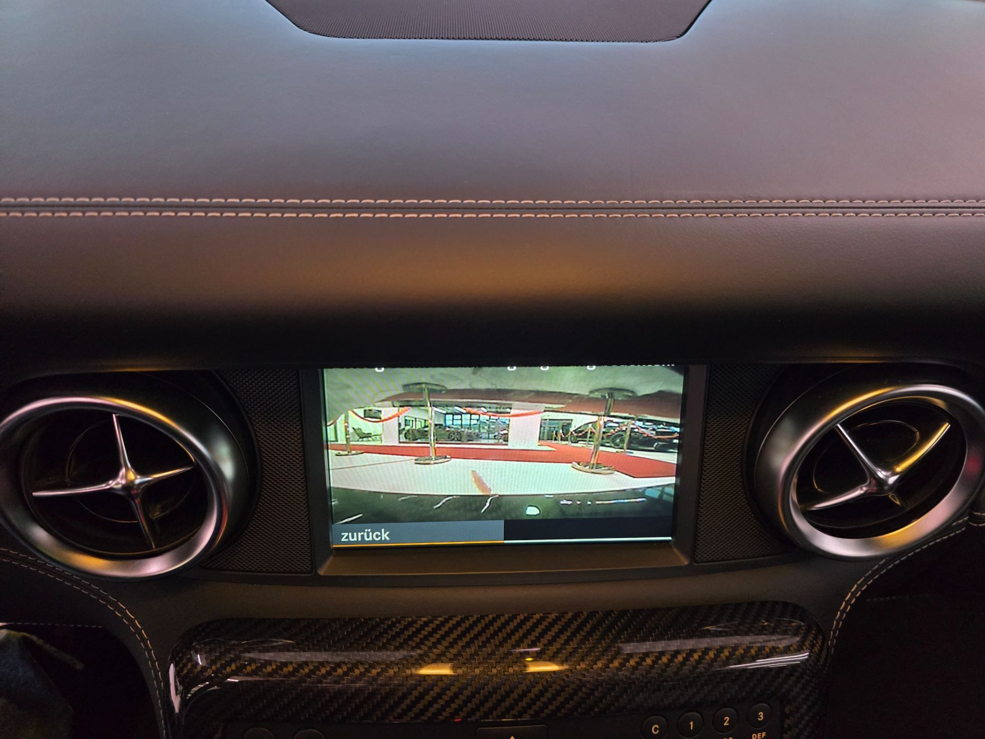 MERCEDES-BENZ SLS 63 AMG Speedshift-image-11