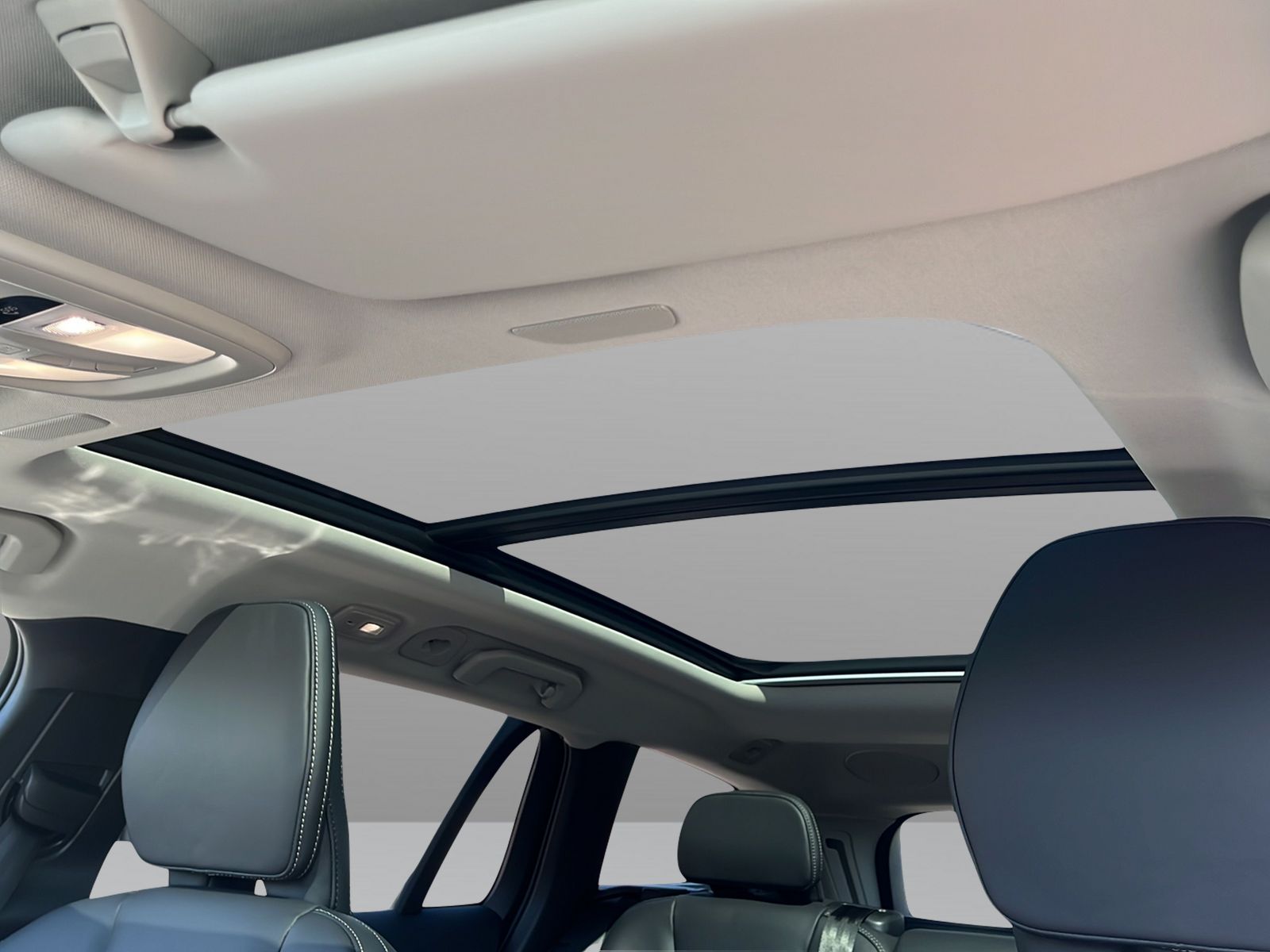 VOLVO V60 2.0 B4 Ultimate Dark-image-17