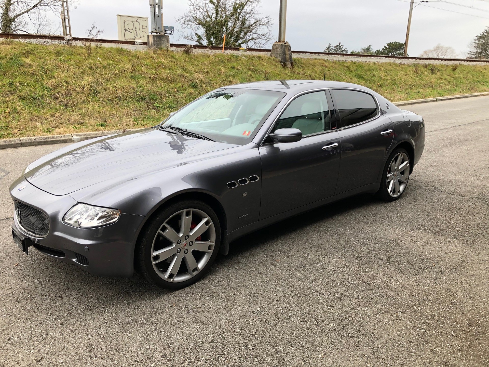 MASERATI Quattroporte 4.2 V8 Sport GT DuoSelect-image-7