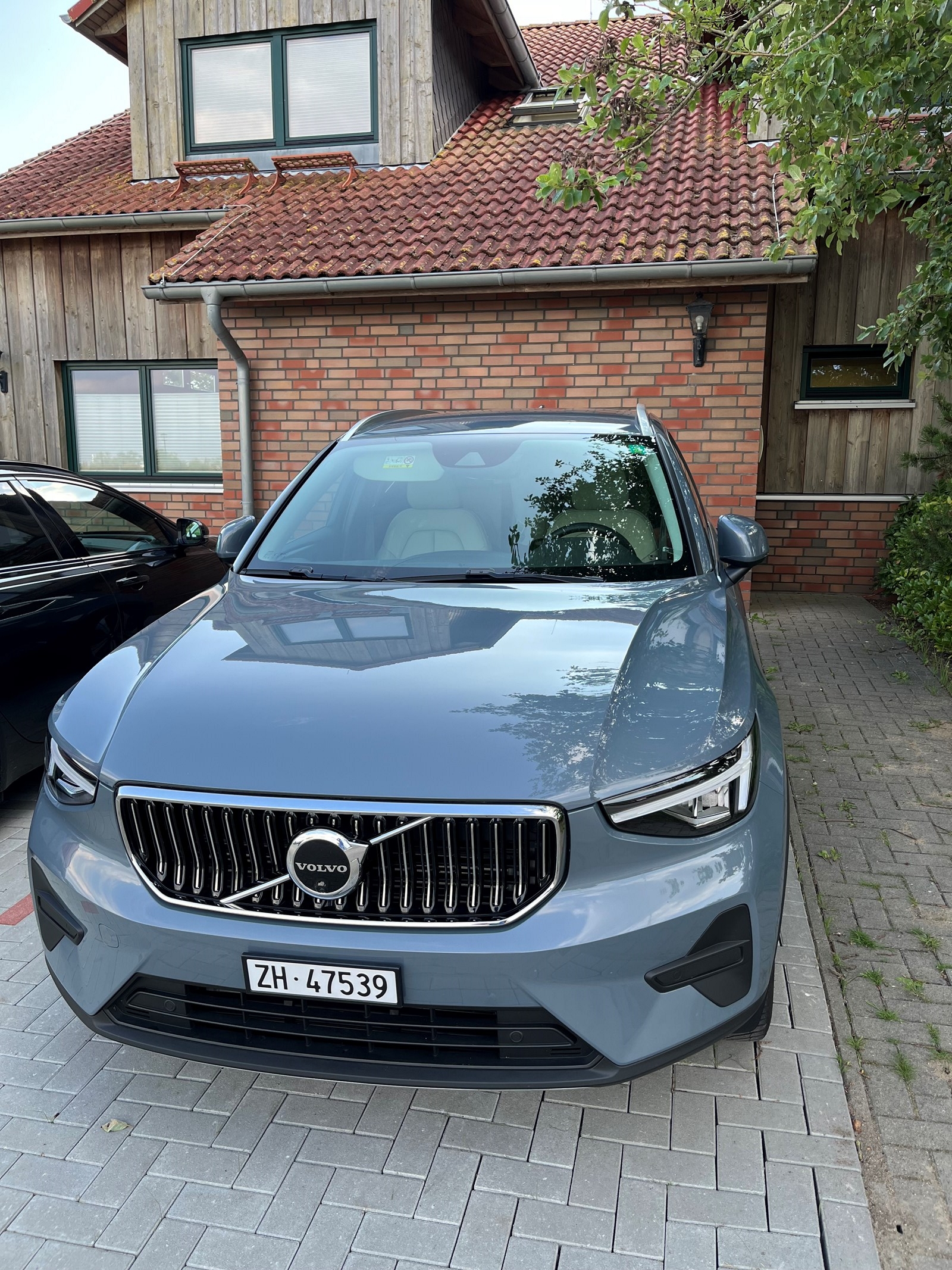 VOLVO XC40 T5 PHEV Ultimate Bright DCT-image-1