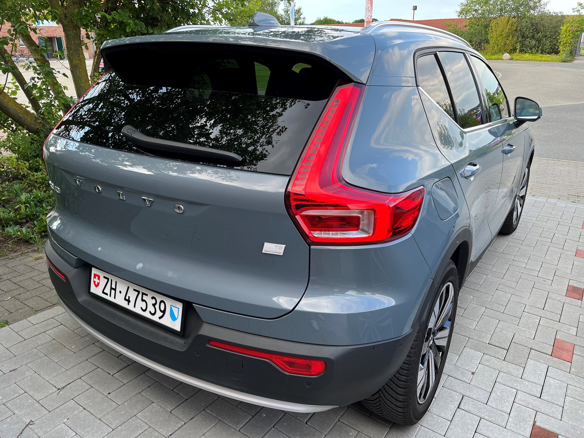 VOLVO XC40 T5 PHEV Ultimate Bright DCT-image-3