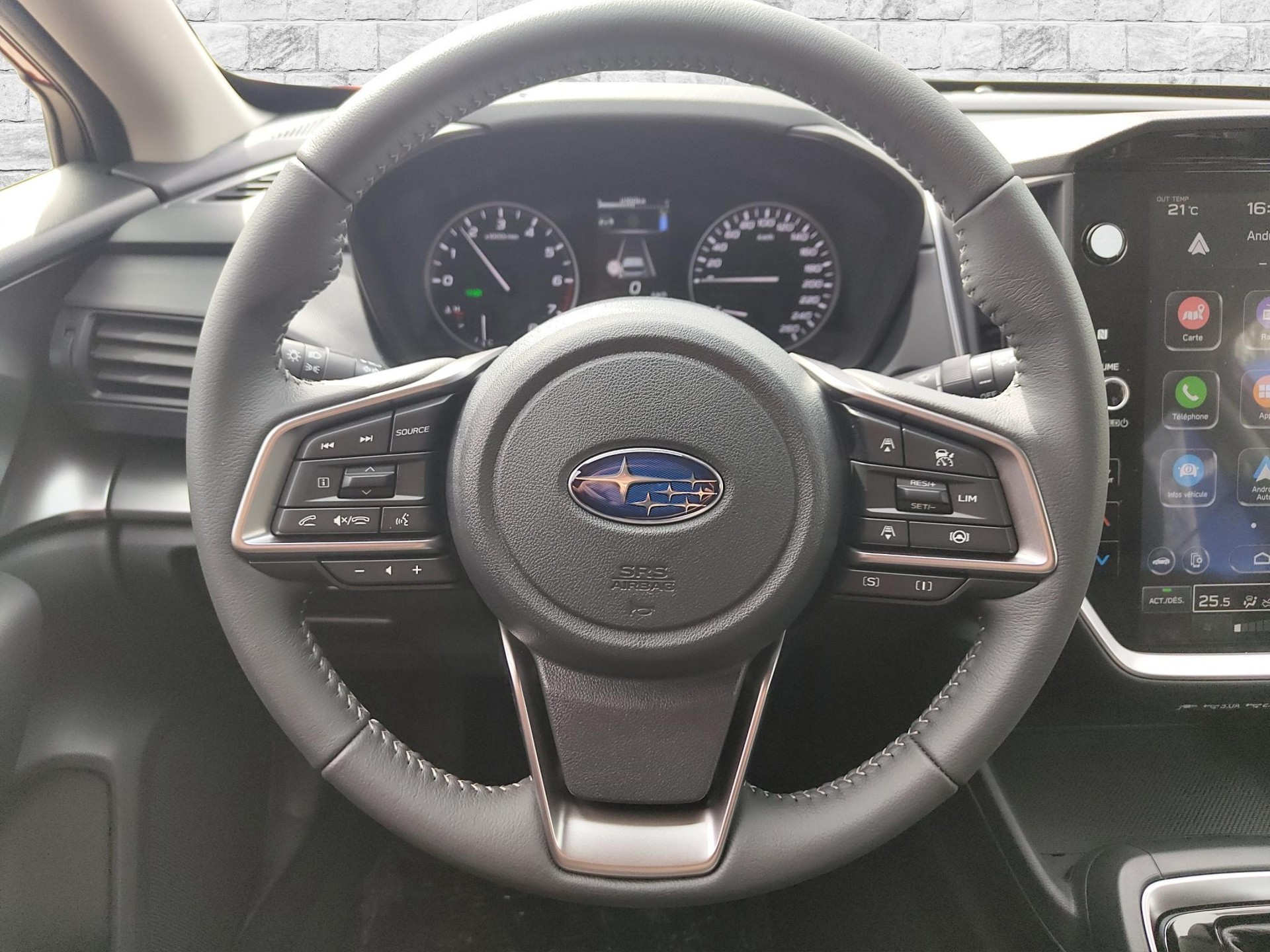 SUBARU Impreza 2.0i e-Boxer Swiss Plus-image-10