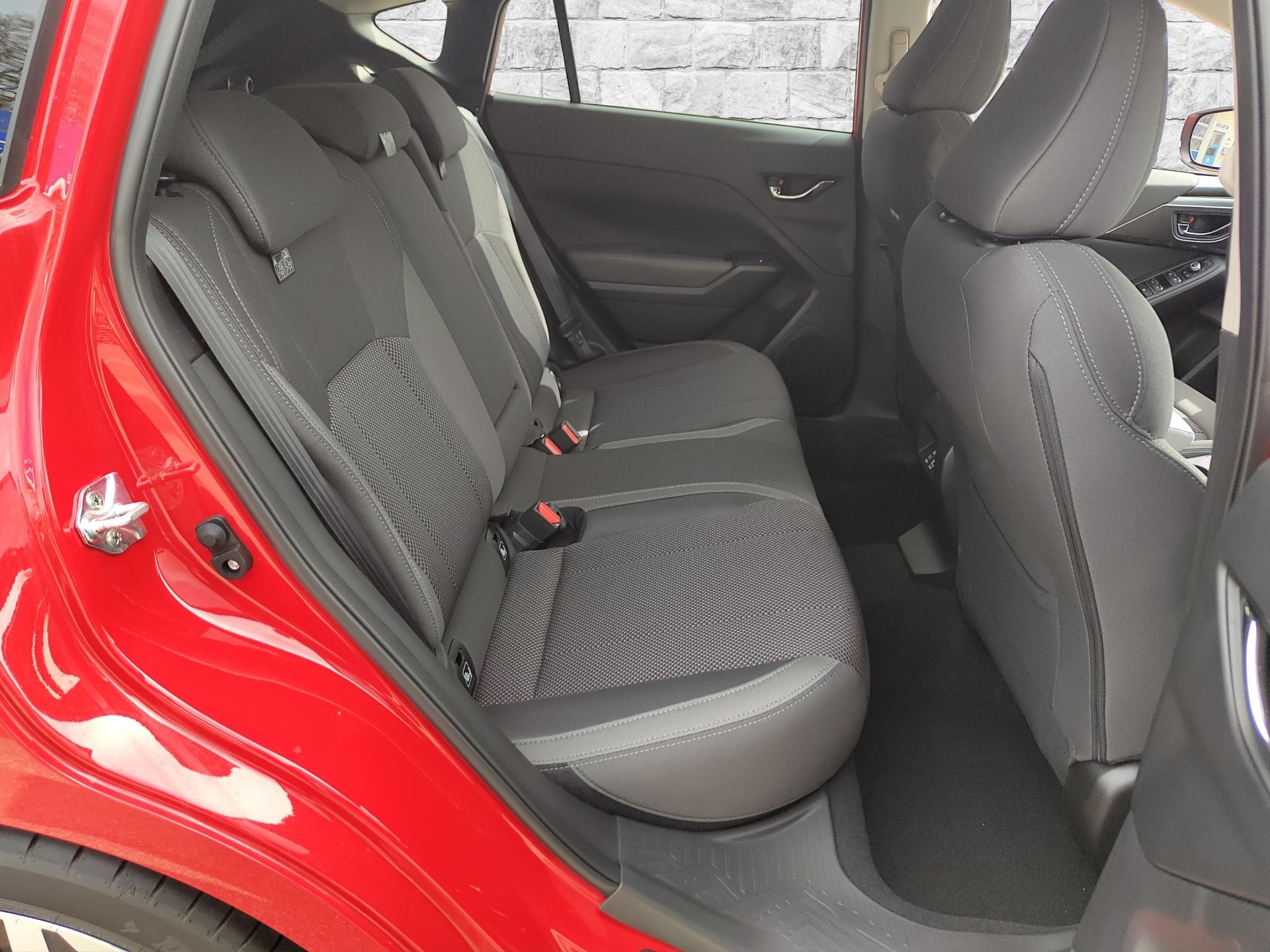 SUBARU Impreza 2.0i e-Boxer Swiss Plus-image-14