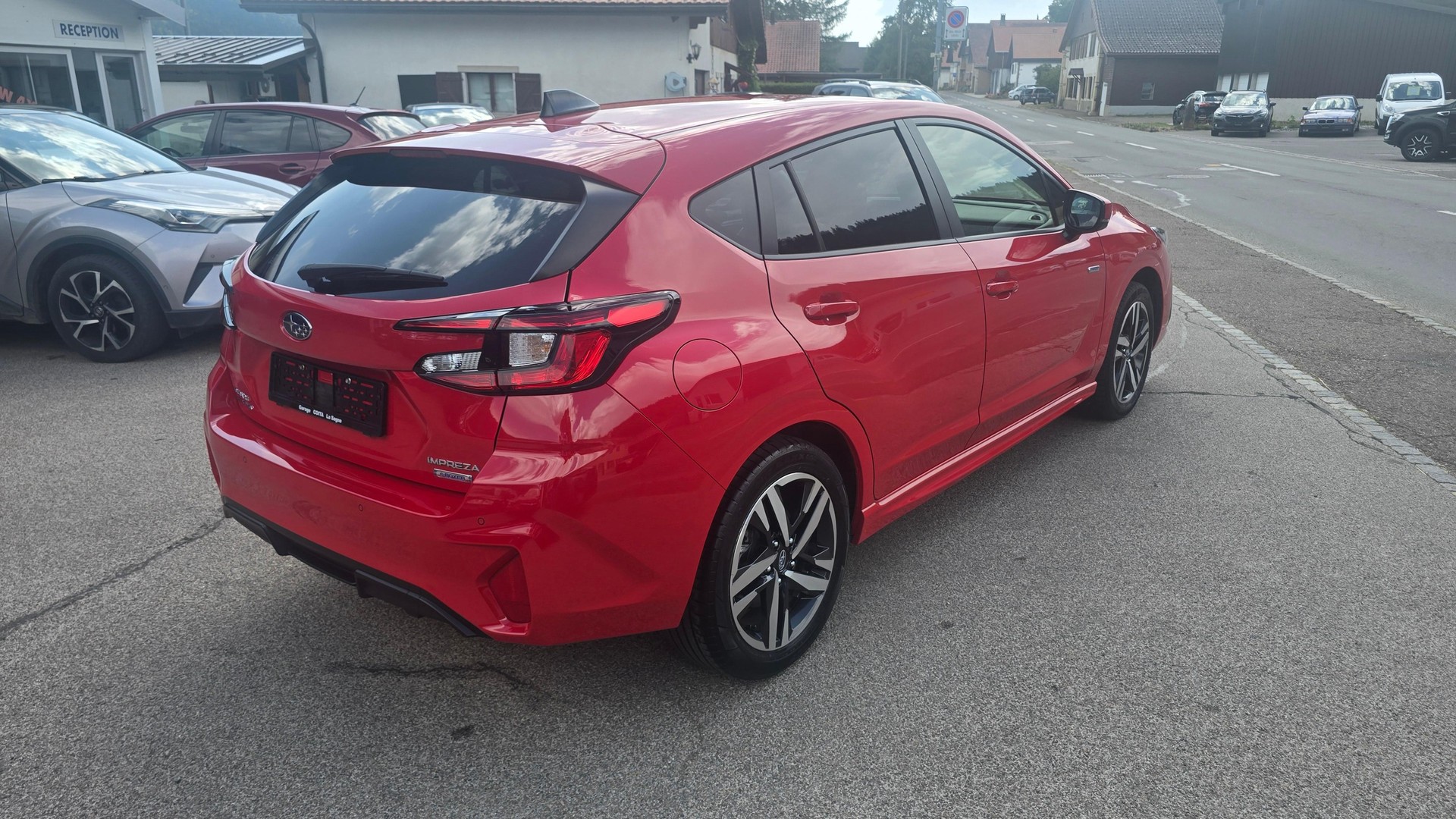 SUBARU Impreza 2.0i e-Boxer Swiss Plus-image-4