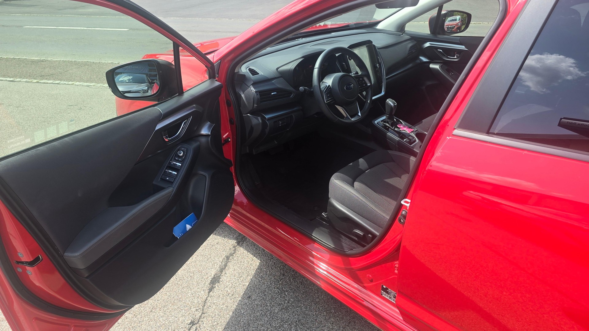 SUBARU Impreza 2.0i e-Boxer Swiss Plus-image-8