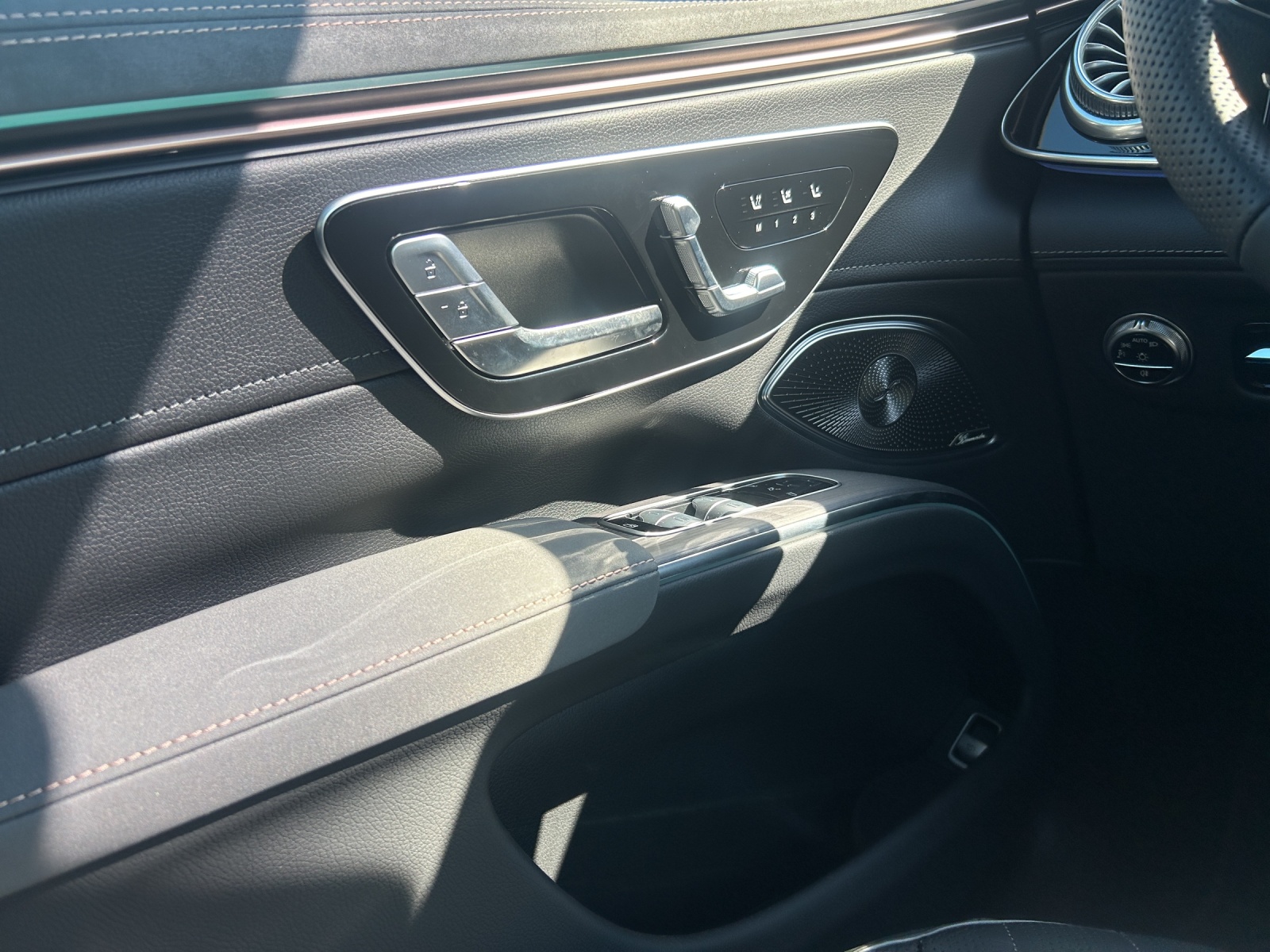 MERCEDES-BENZ EQS SUV 580 4Matic Executive Edition-image-15
