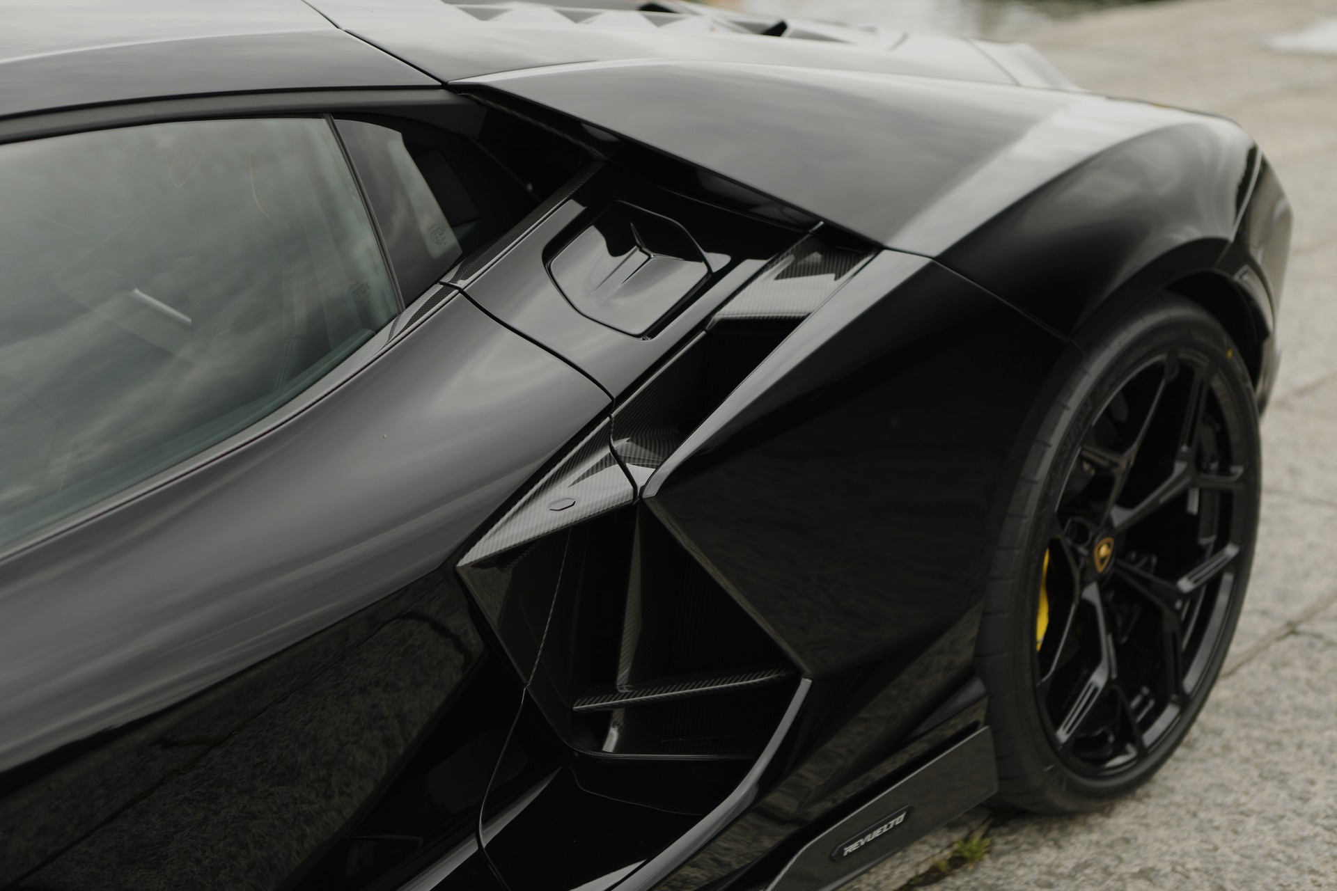 LAMBORGHINI REVUELTO Carbone Édition-image-12